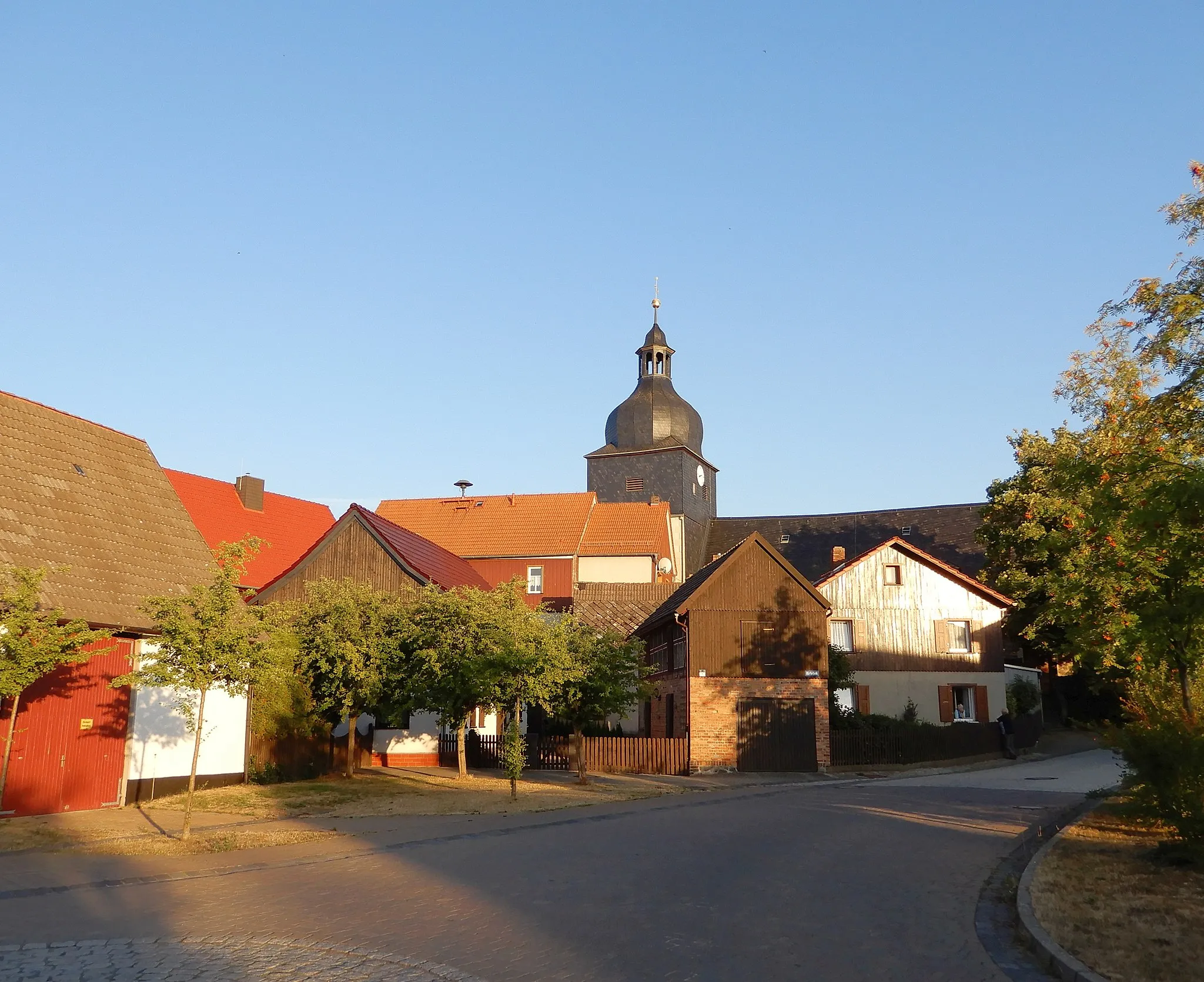 Photo showing: Blick vom Hirtebek auf Dankerode mir Kirchturm