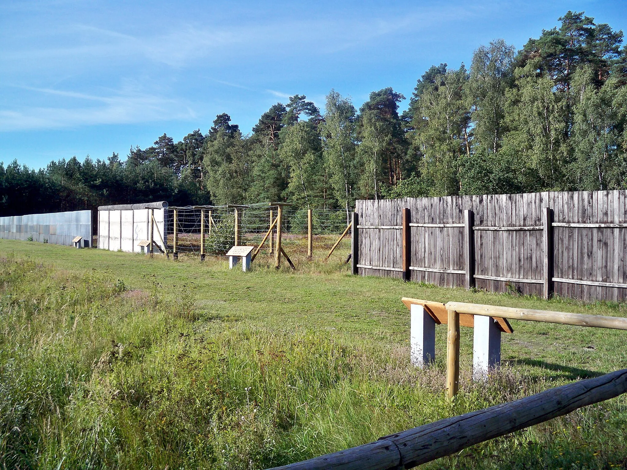 Photo showing: Böckwitz, Saxony-Anhalt, former border fences and walls