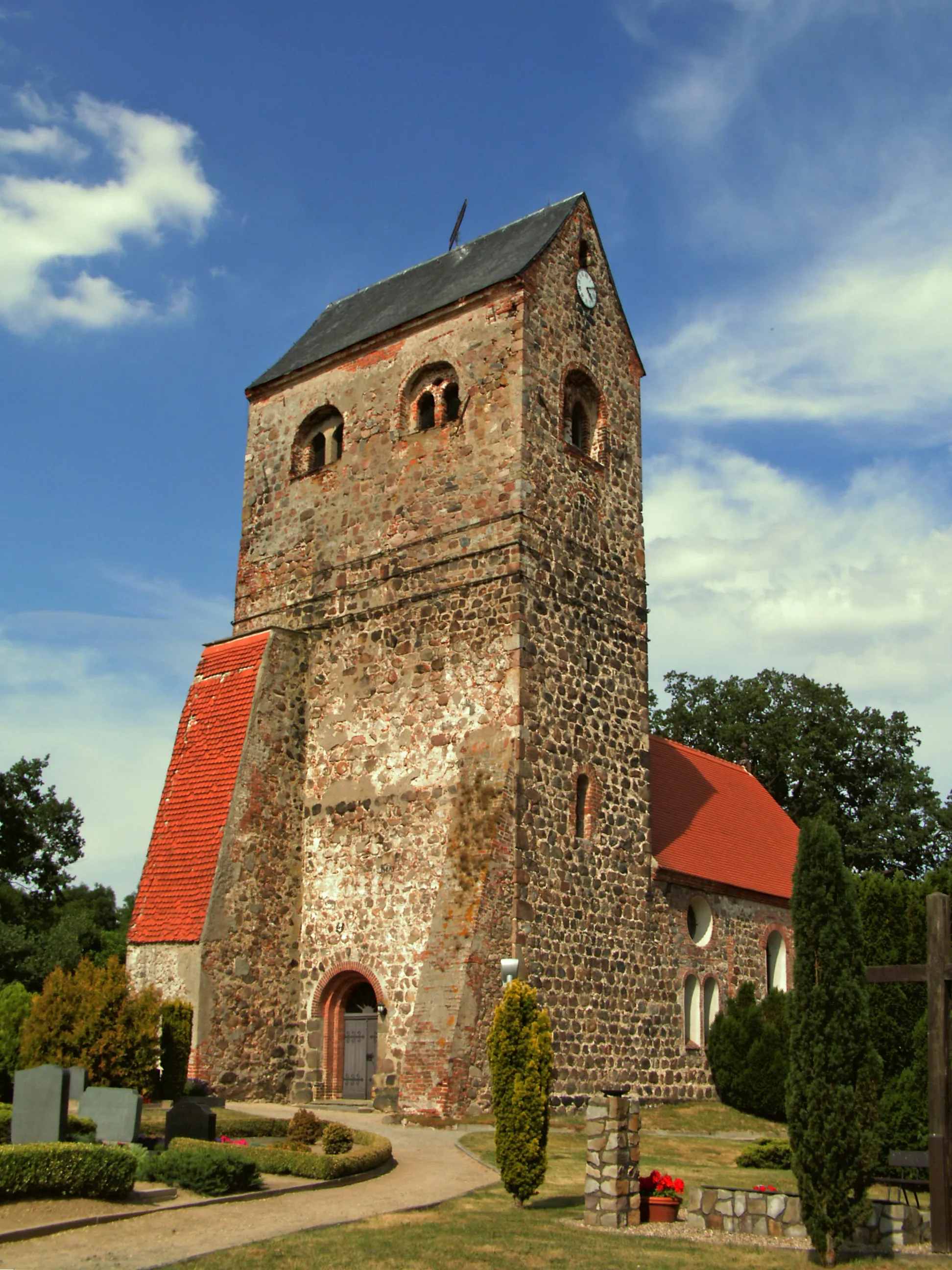 Photo showing: Evangelische Kirche in Meßdorf bei Bismark (Sachsen-Anhalt)