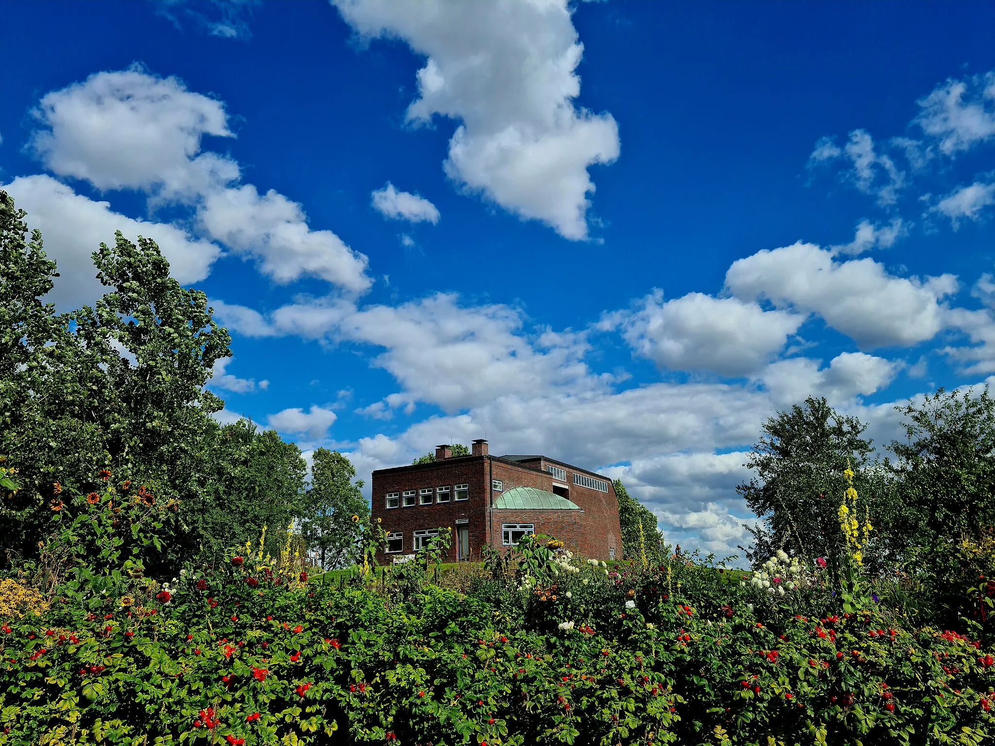 Photo showing: Noldes house in Seebüll - view from the garden