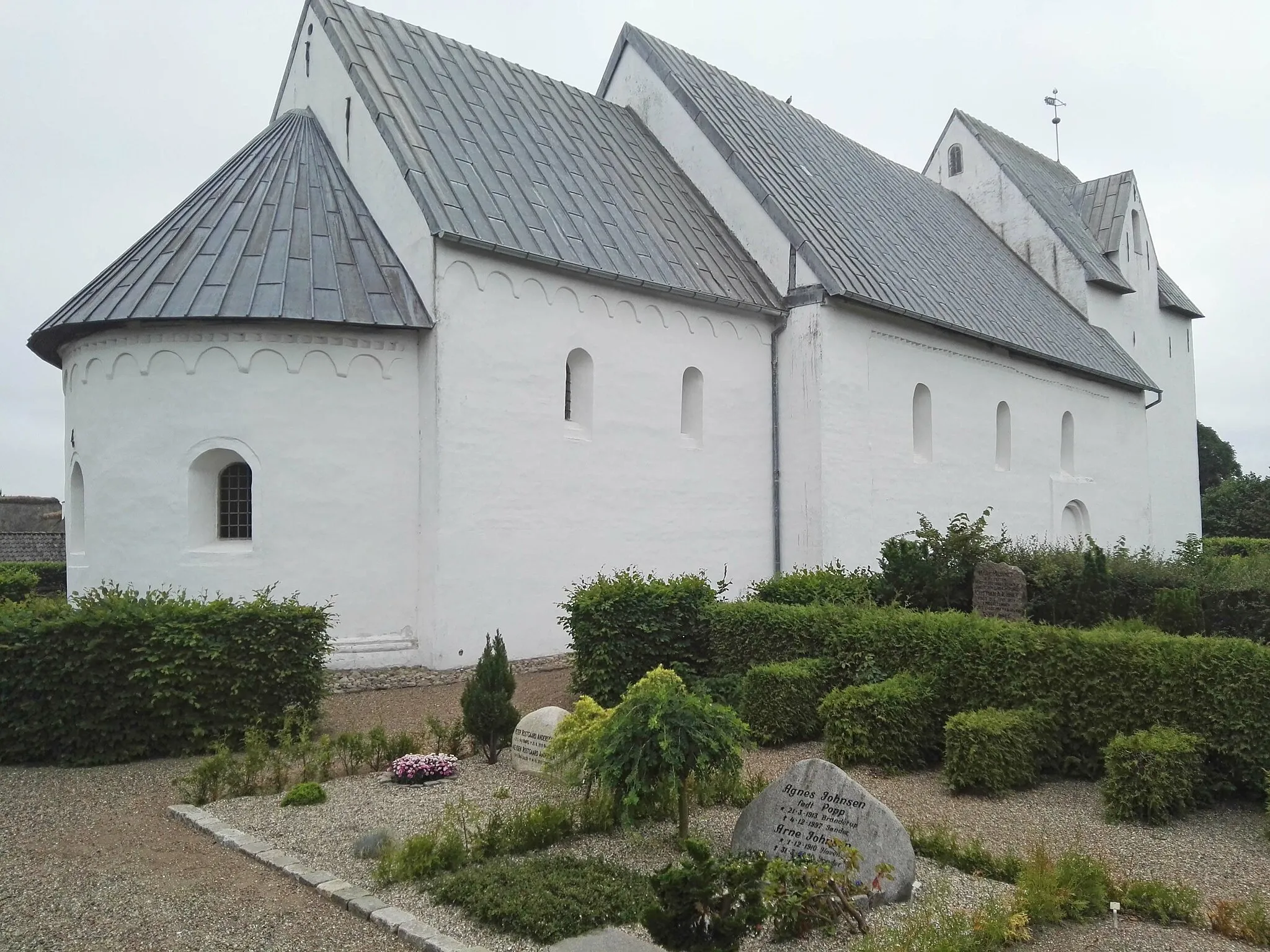 Photo showing: Hostrup Kirke fra nordøst