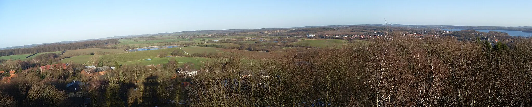Photo showing: Panorama view from the Holzbergturm in Schleswig-Holstein over Malente and the Dieksee
