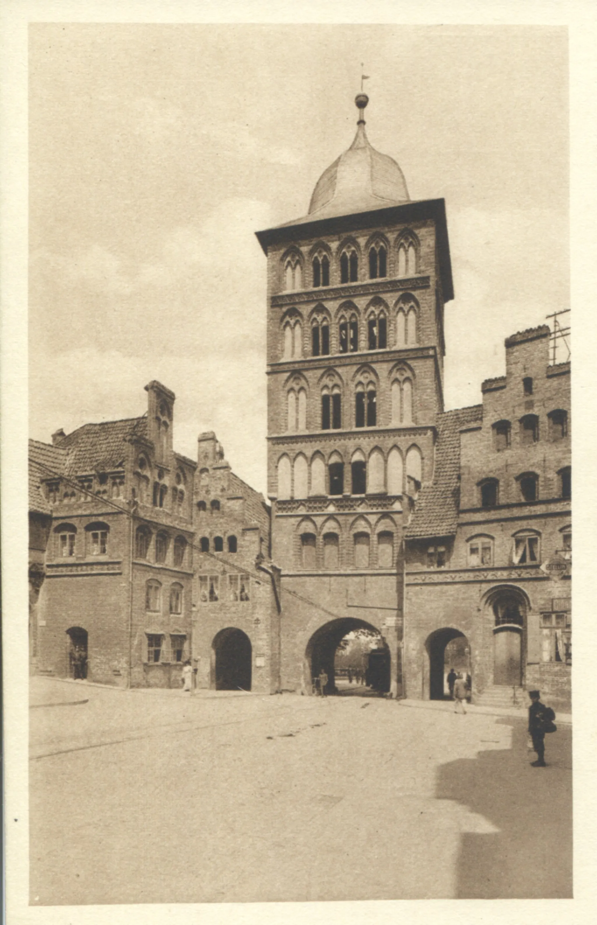 Photo showing: Historical view of Burgtor from Große Burgstraße