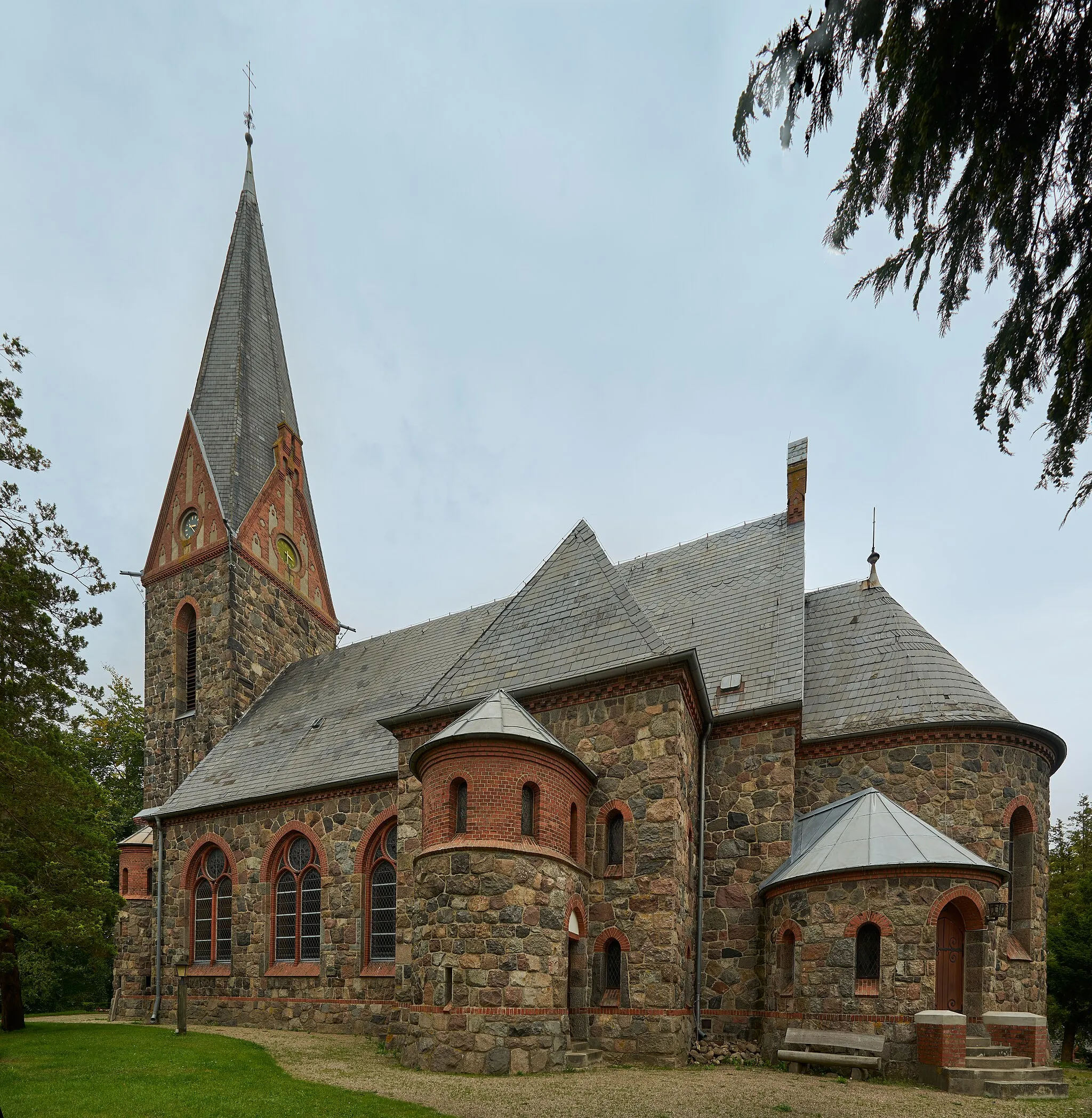Photo showing: Christuskirche in Hansühn, Ansicht von Südosten