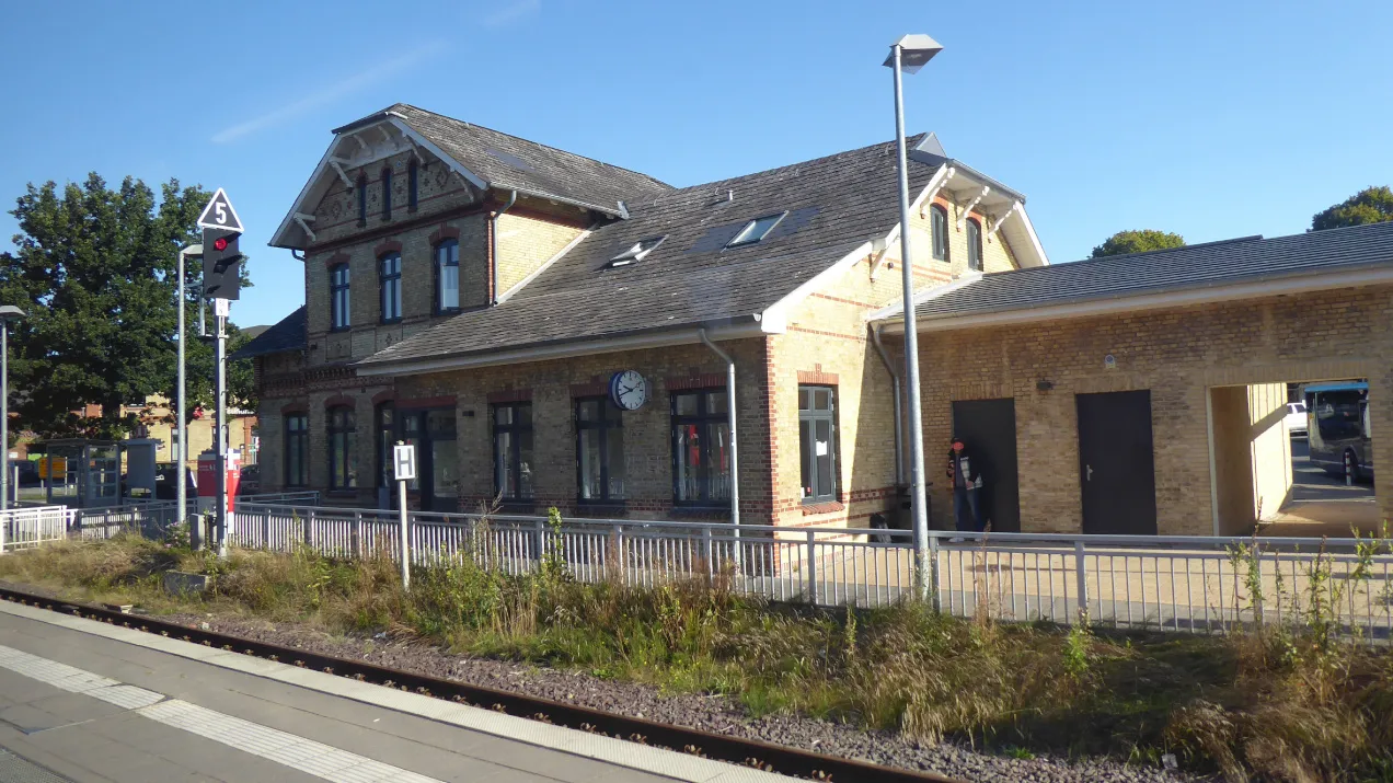 Photo showing: Bahnhof Sörup Bahnsteigseite