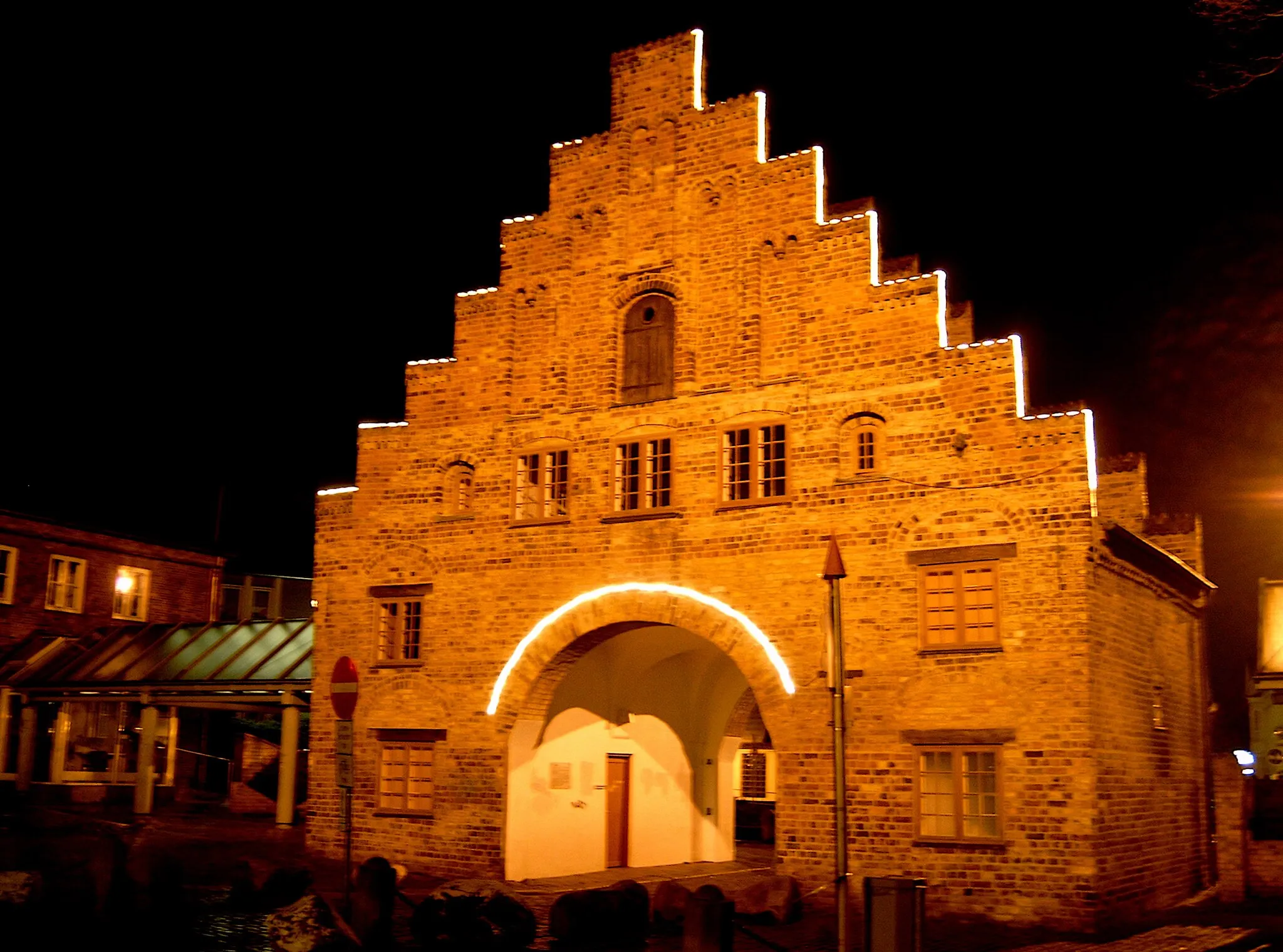 Photo showing: Das Wahrzeichen der Stadt Flensburg, das Nordertor (DK: Nørreport)