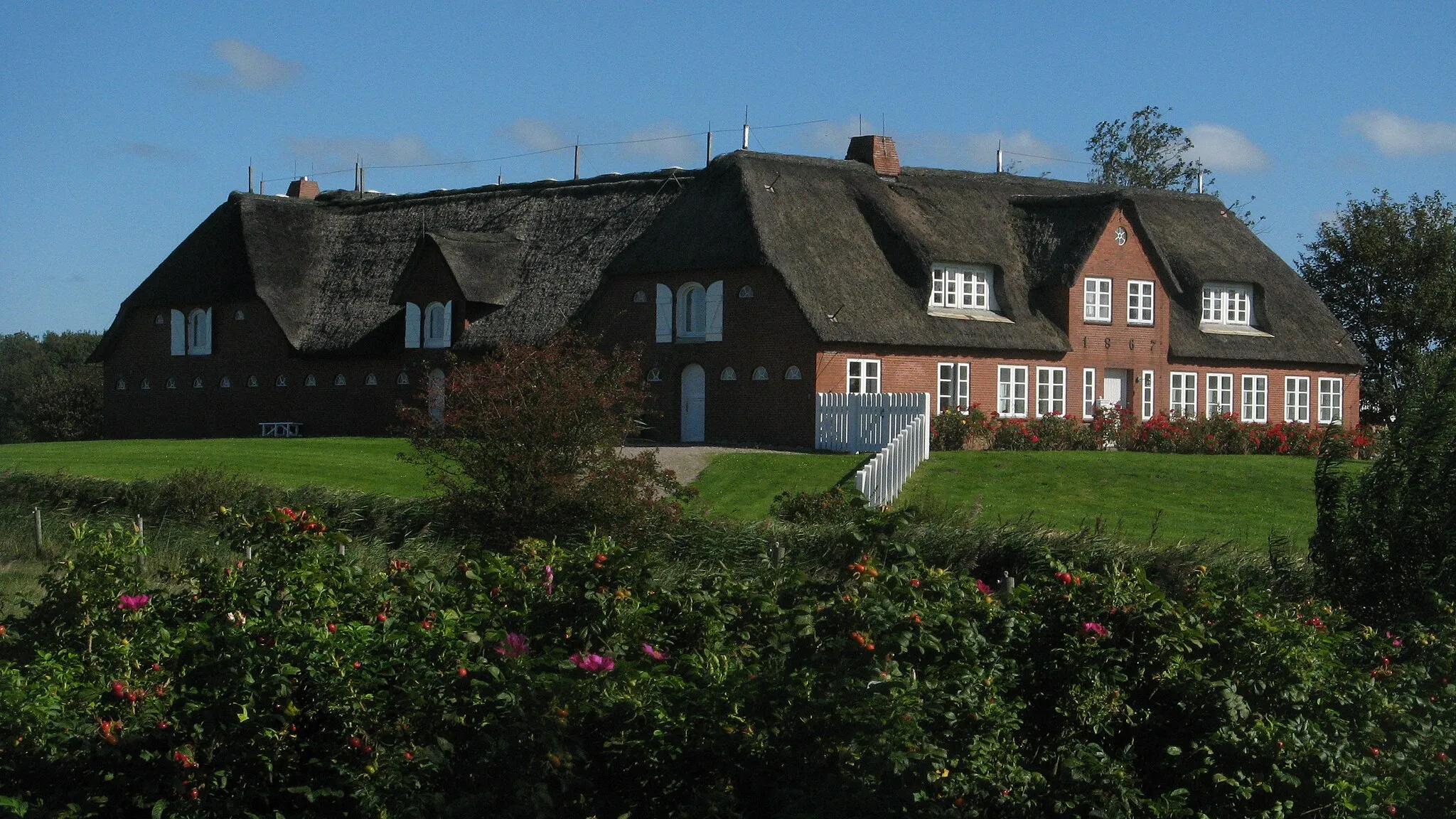 Photo showing: Vierseithof, former house of painter Emil Nolde in North Frisia