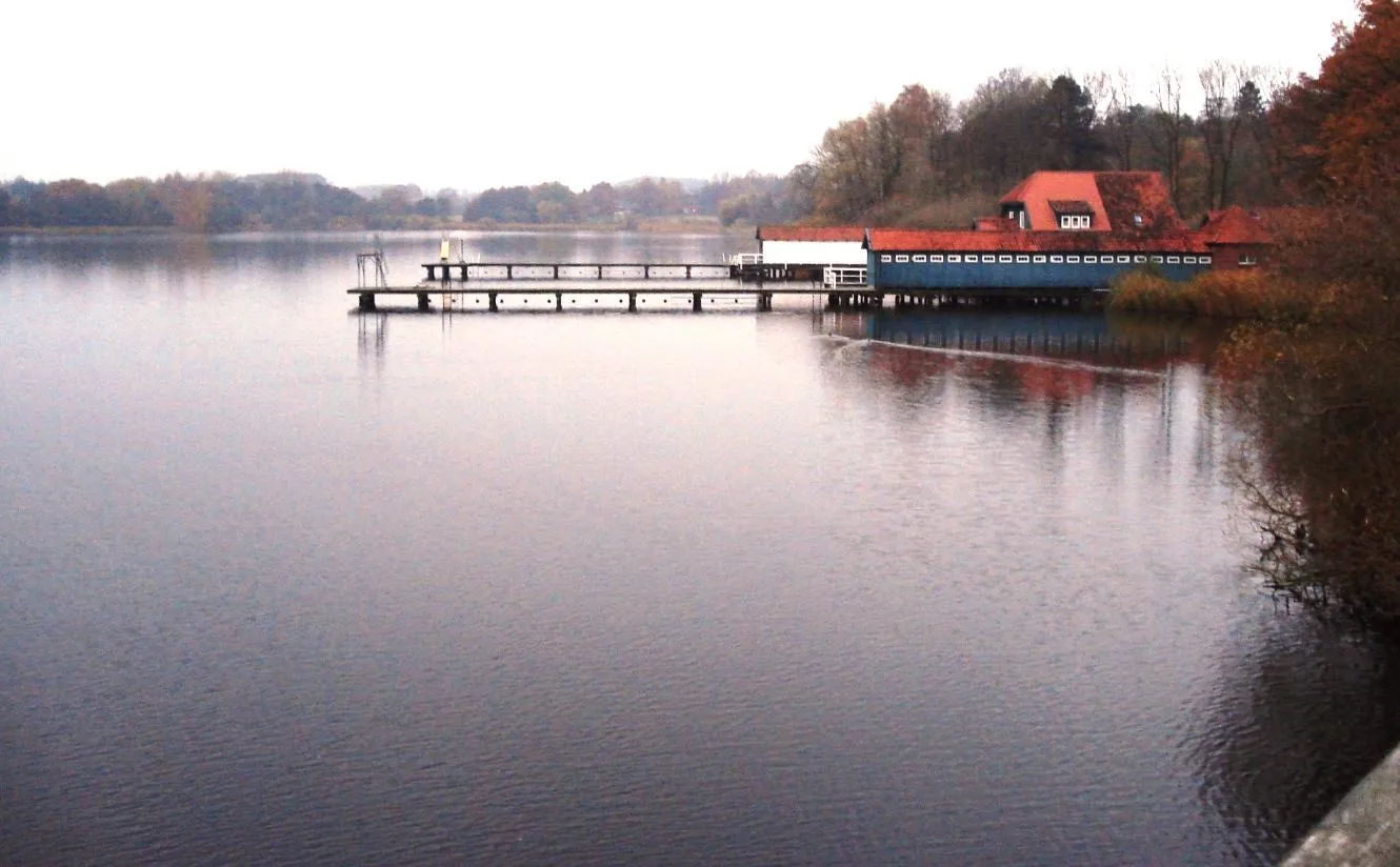 Photo showing: Blick auf die Fissauer Bucht im Grossen Eutiner See