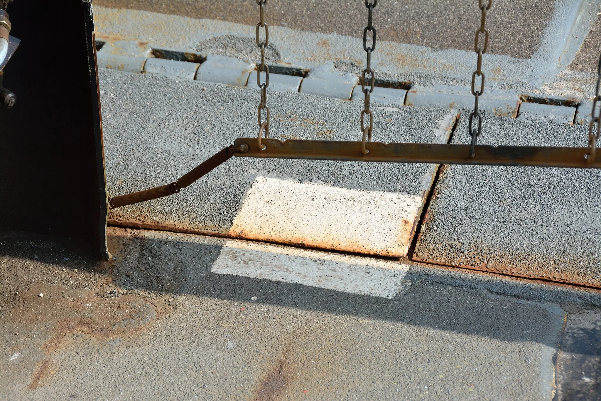 Photo showing: Die Fähre "Kolberg" auf dem Nord-Ostsee-Kanal an der Fähranlegestelle in Landwehr.