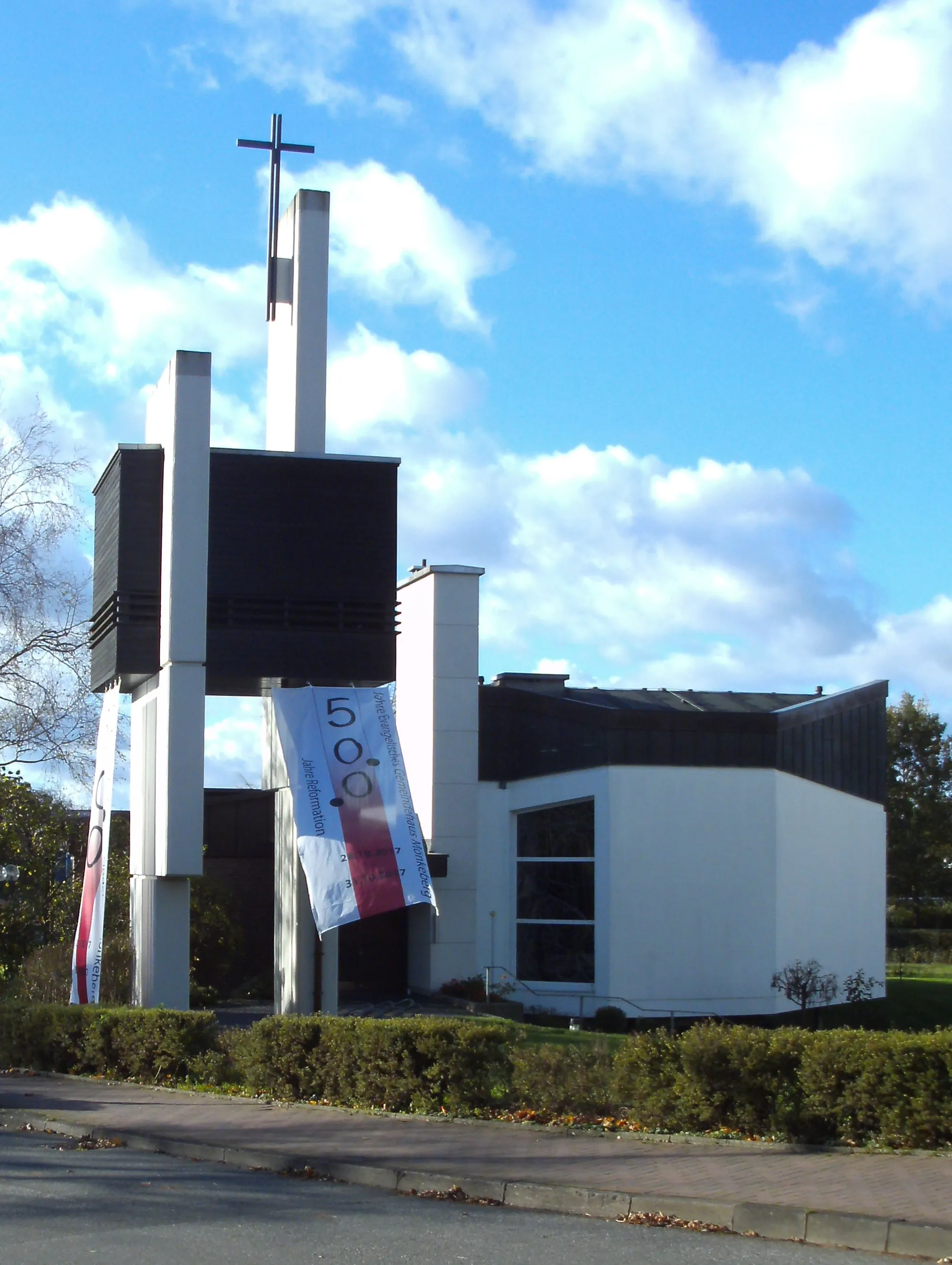 Photo showing: Evangelic parish hall in Mönkeberg, Schleswig-Holstein, Germany, 2017