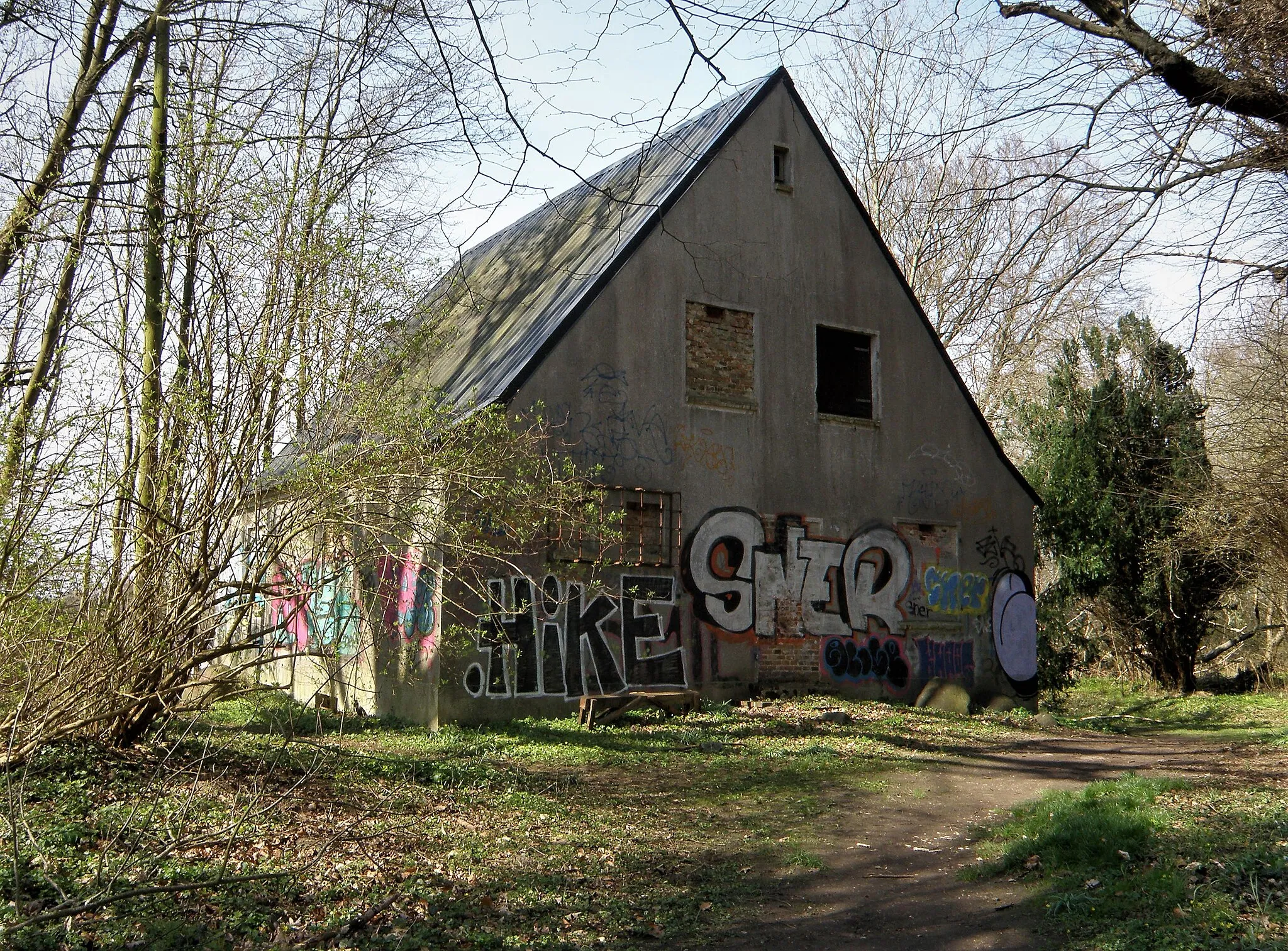 Photo showing: Das Fledermaushaus auf dem Lindenhof in Mönkeberg.