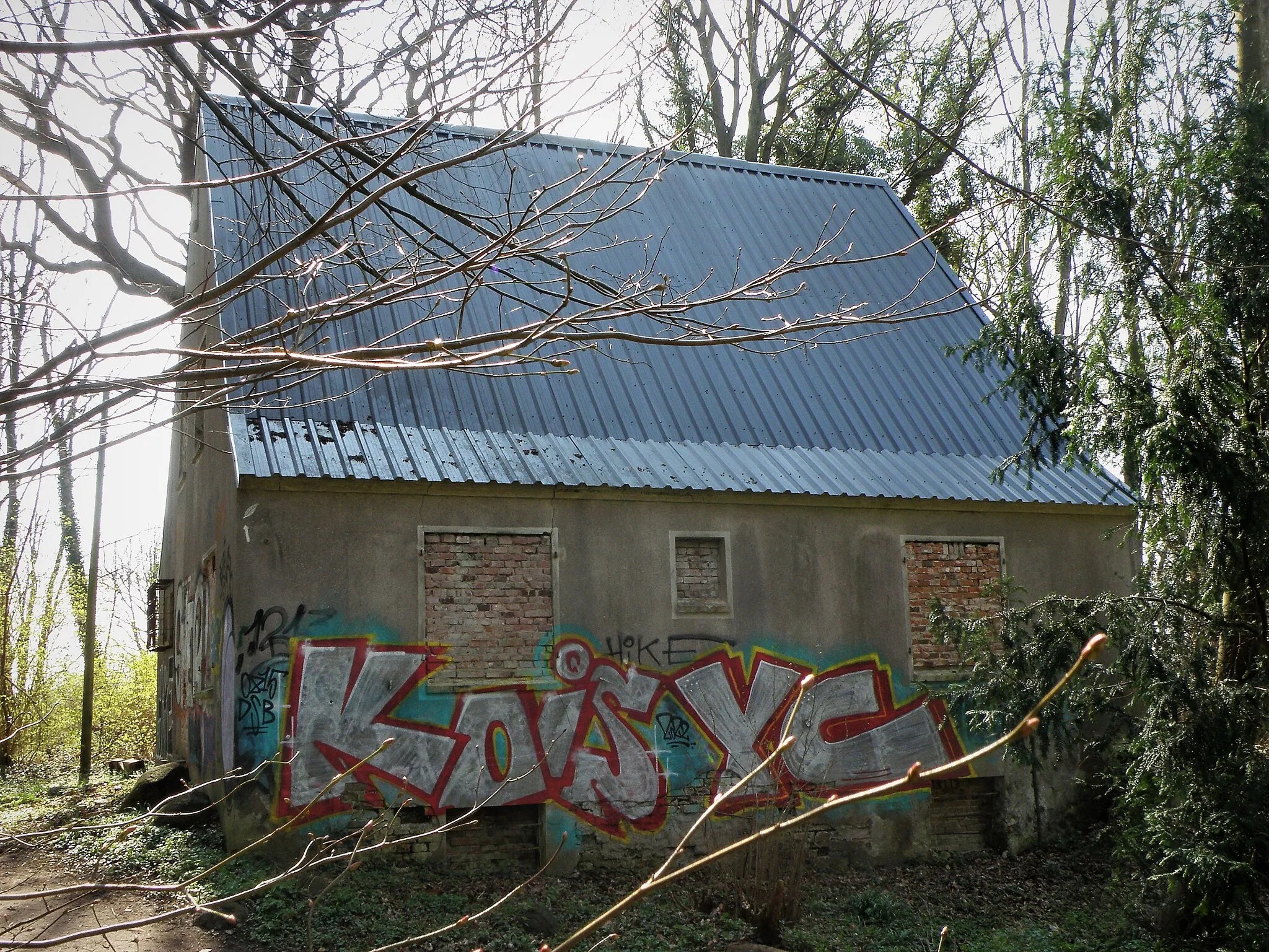 Photo showing: Das Fledermaushaus auf dem Lindenhof in Mönkeberg.