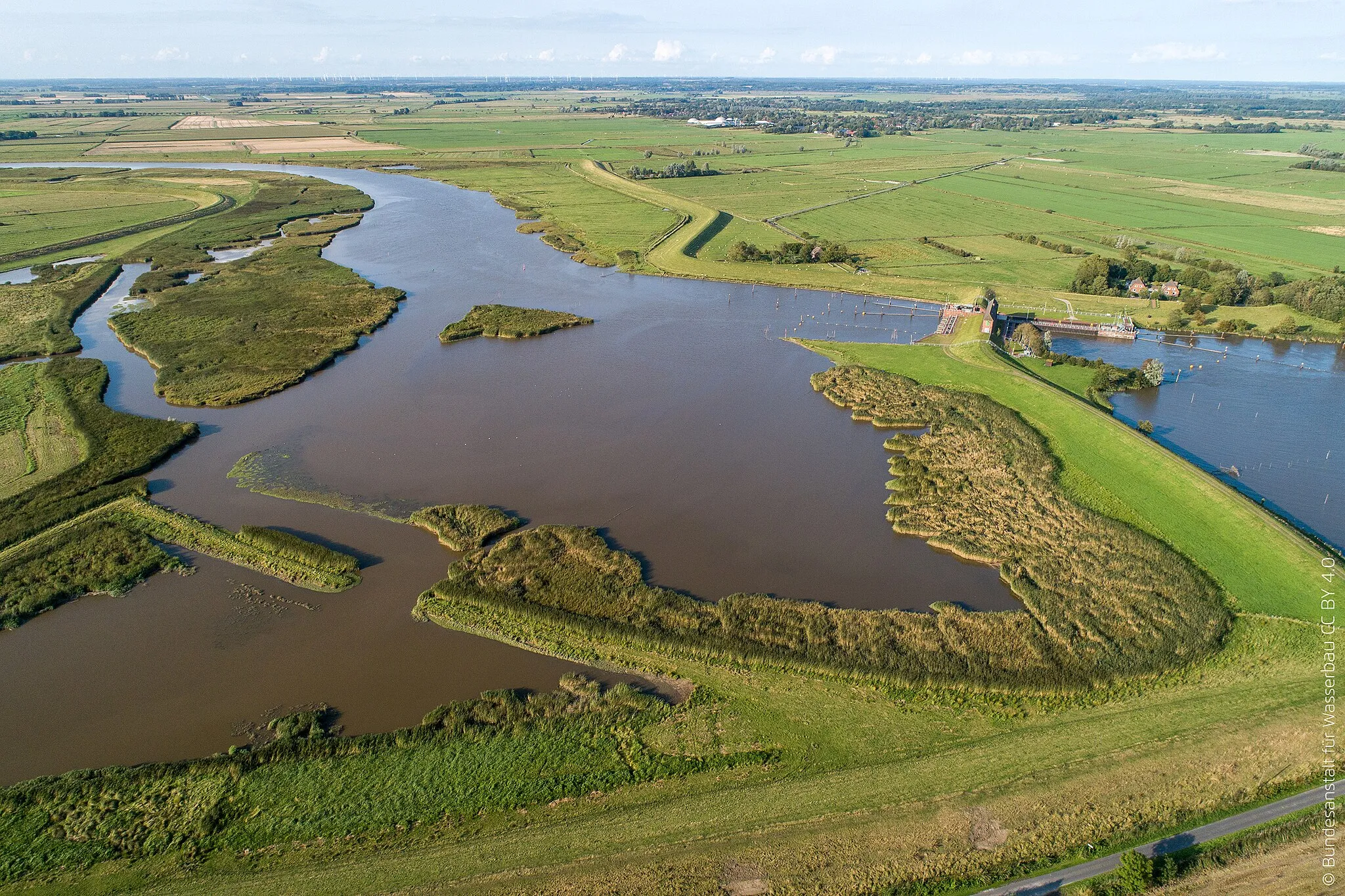 Photo showing: Schleuse Nordfeld bei Flut, Blick nach Nordwesten