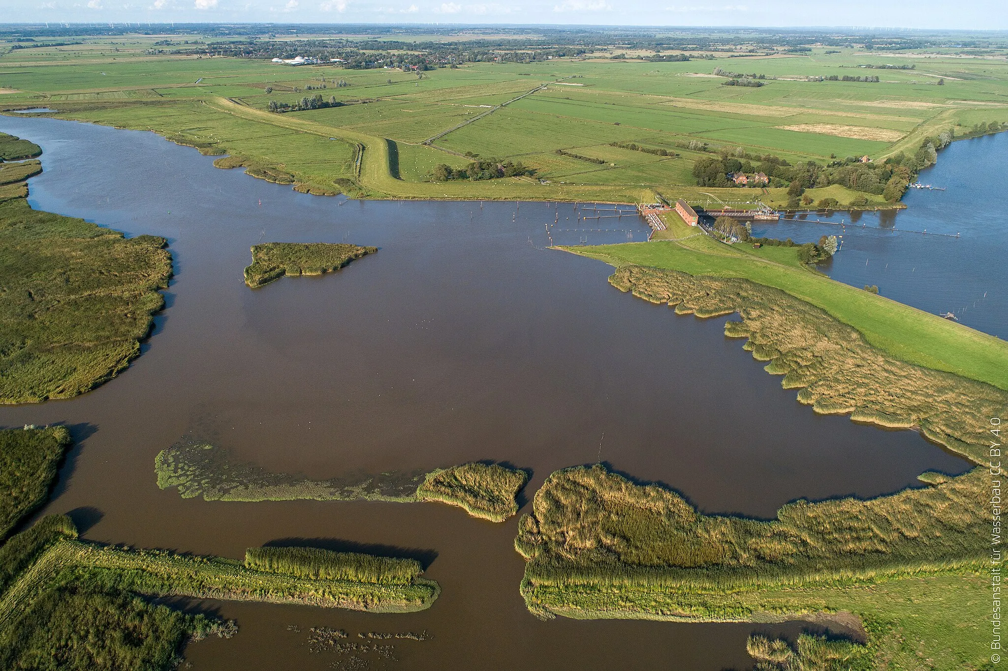 Photo showing: Schleuse Nordfeld bei Flut, Blick Norden