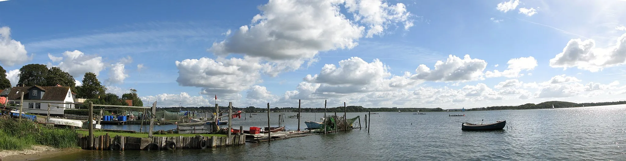 Photo showing: Schlei vom Holm in Schleswig aus gesehen