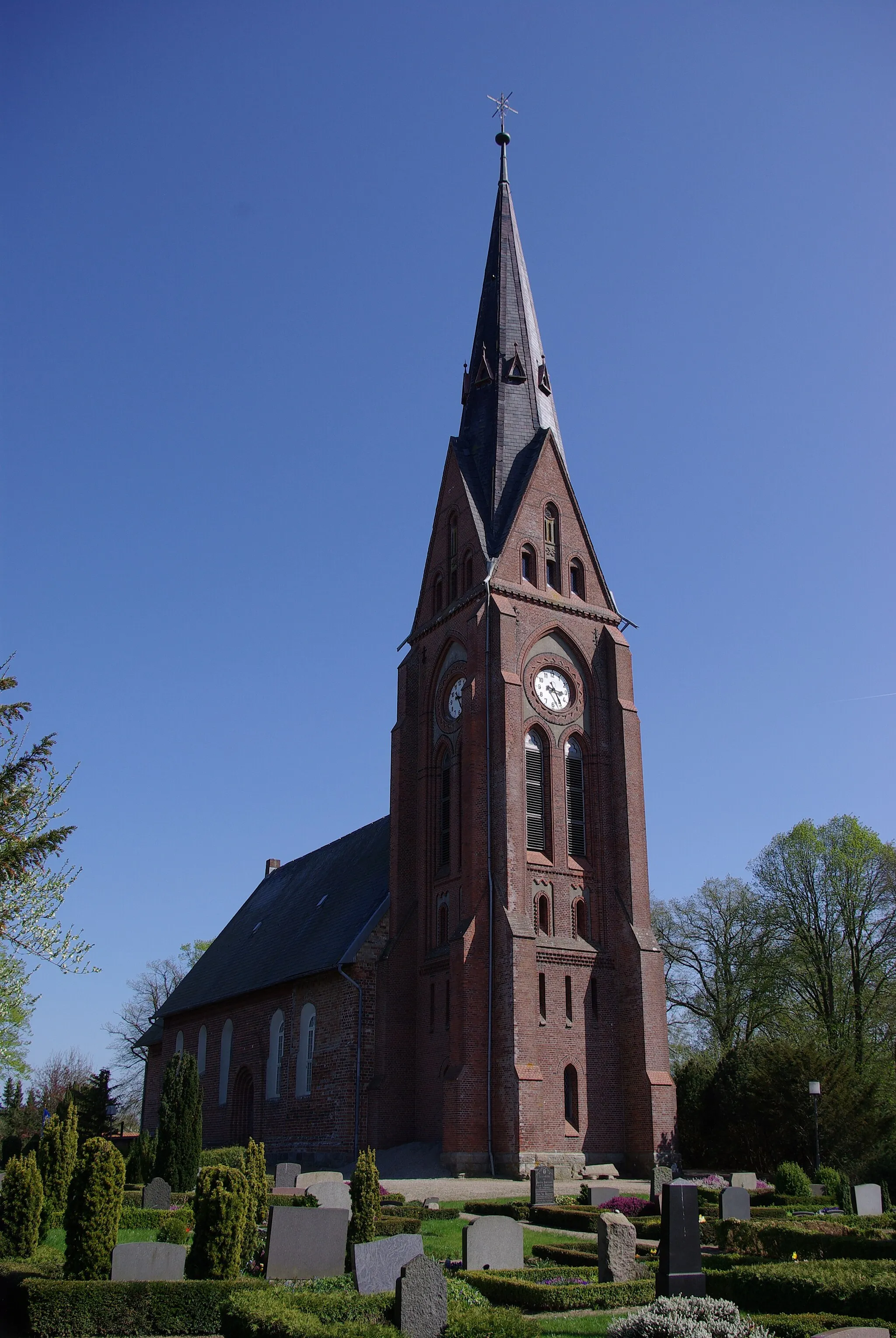 Photo showing: Sterup in Schleswig-Holstein. Die Kirche steth unter Denkmalschutz. Sie entstand in der zweiten Hälfte des 13. Jahrhundert.