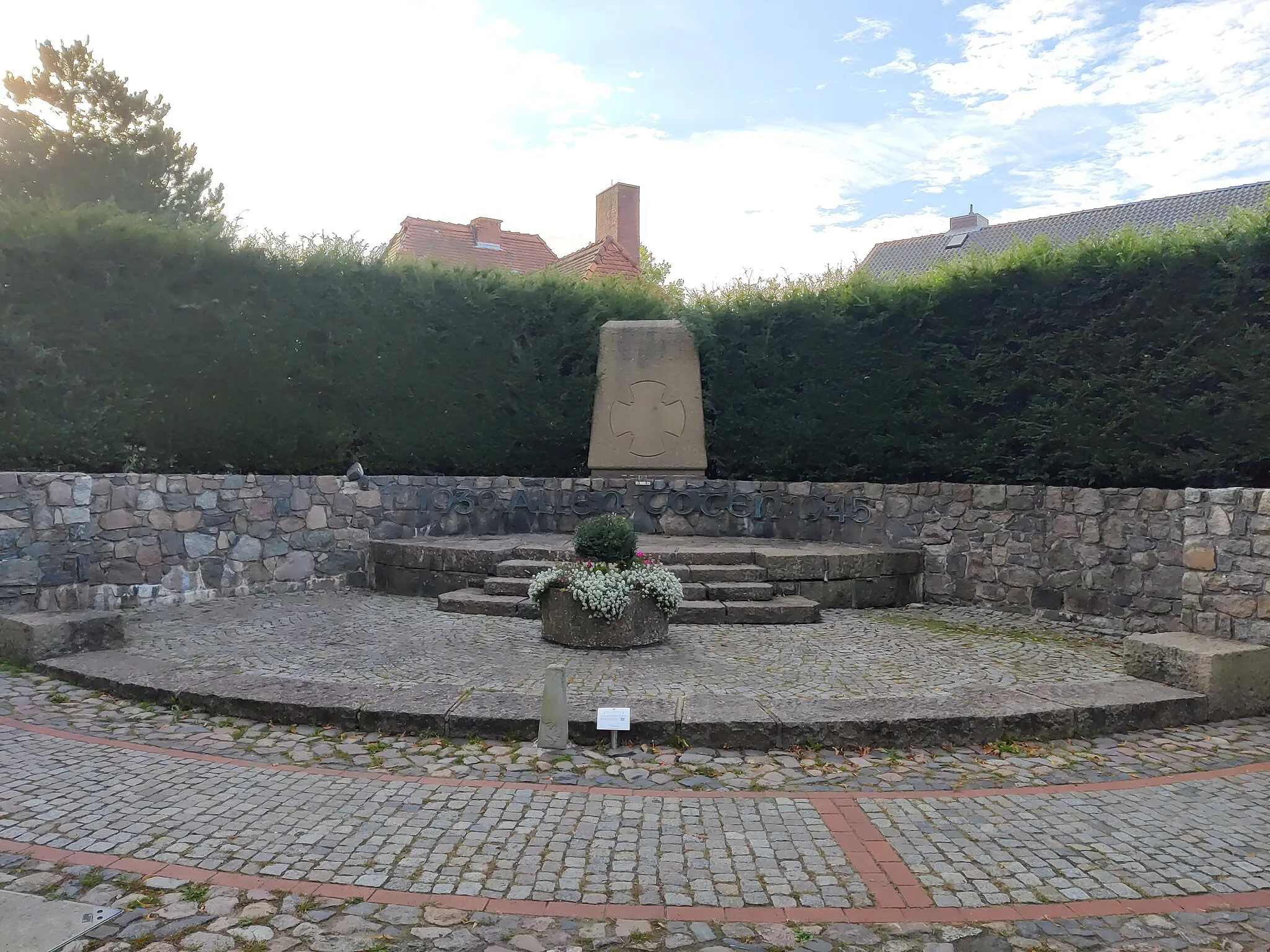 Photo showing: world war I+II memorial in Grabau, Germany