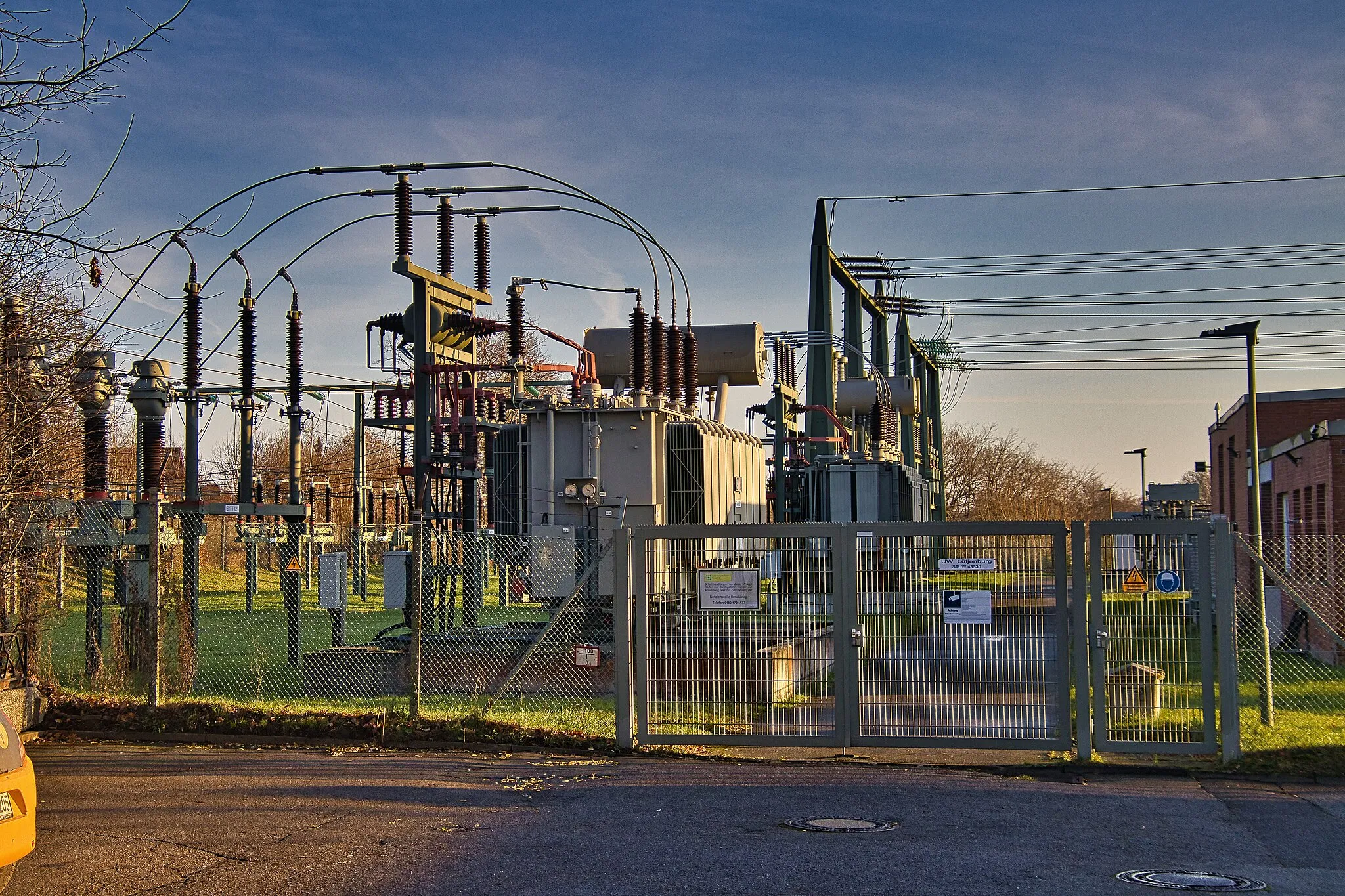 Photo showing: LoRaWAN Gateway am SH-Netz AG Umspannwerk in Lütjenburg.