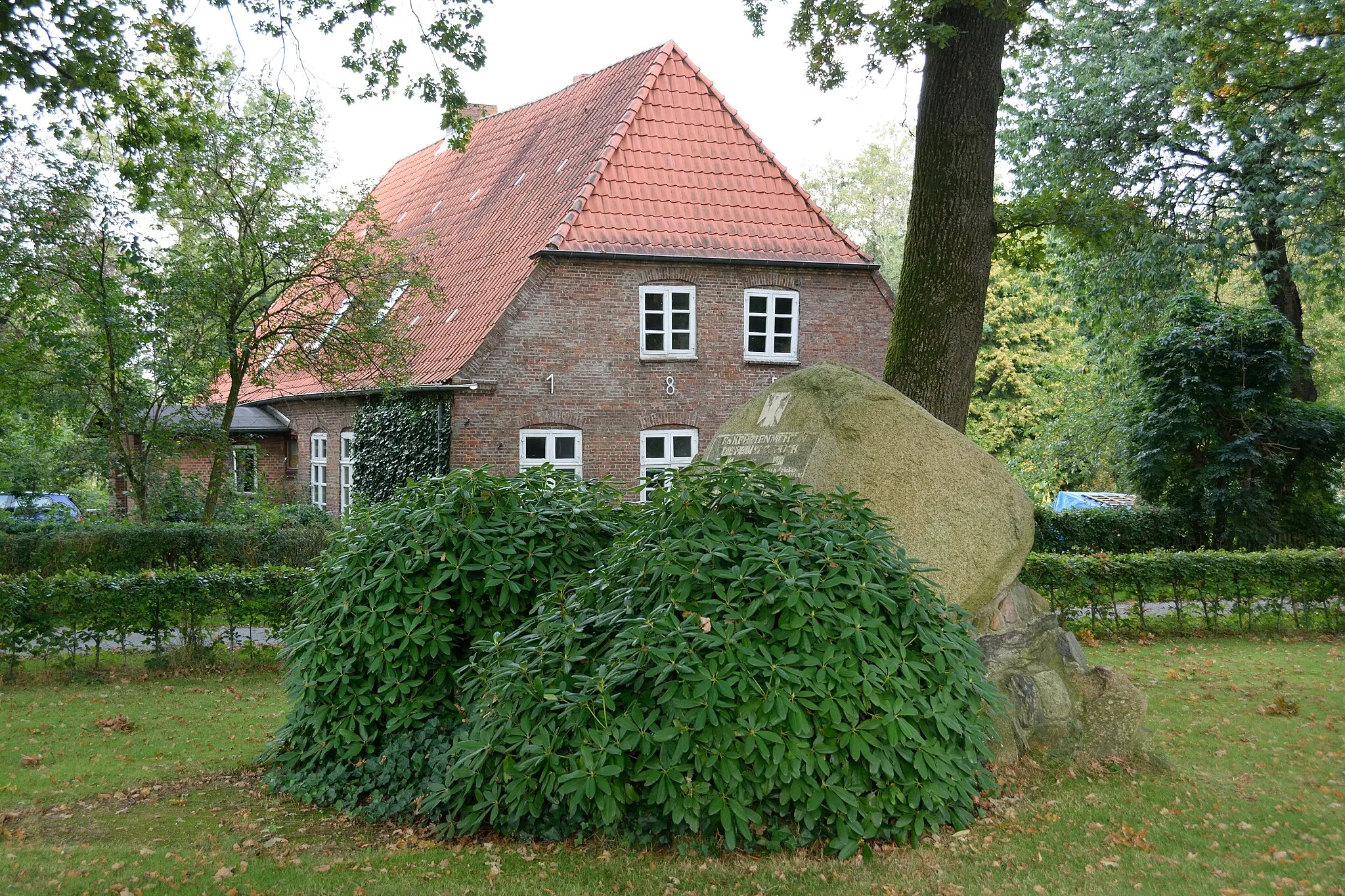 Photo showing: Ehrenmal in Oldenborstel