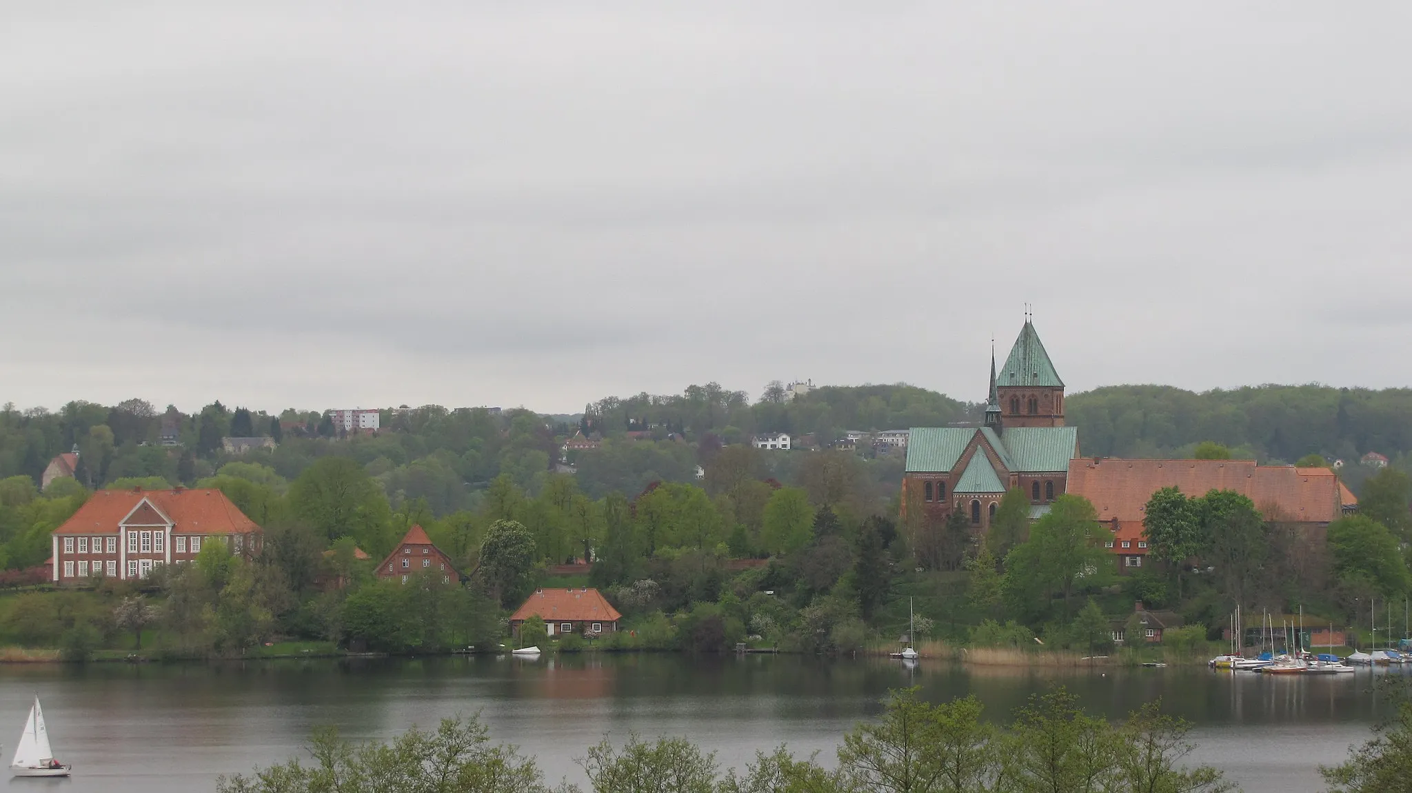 Photo showing: View of Ratzeburg Cathedral from Bäk