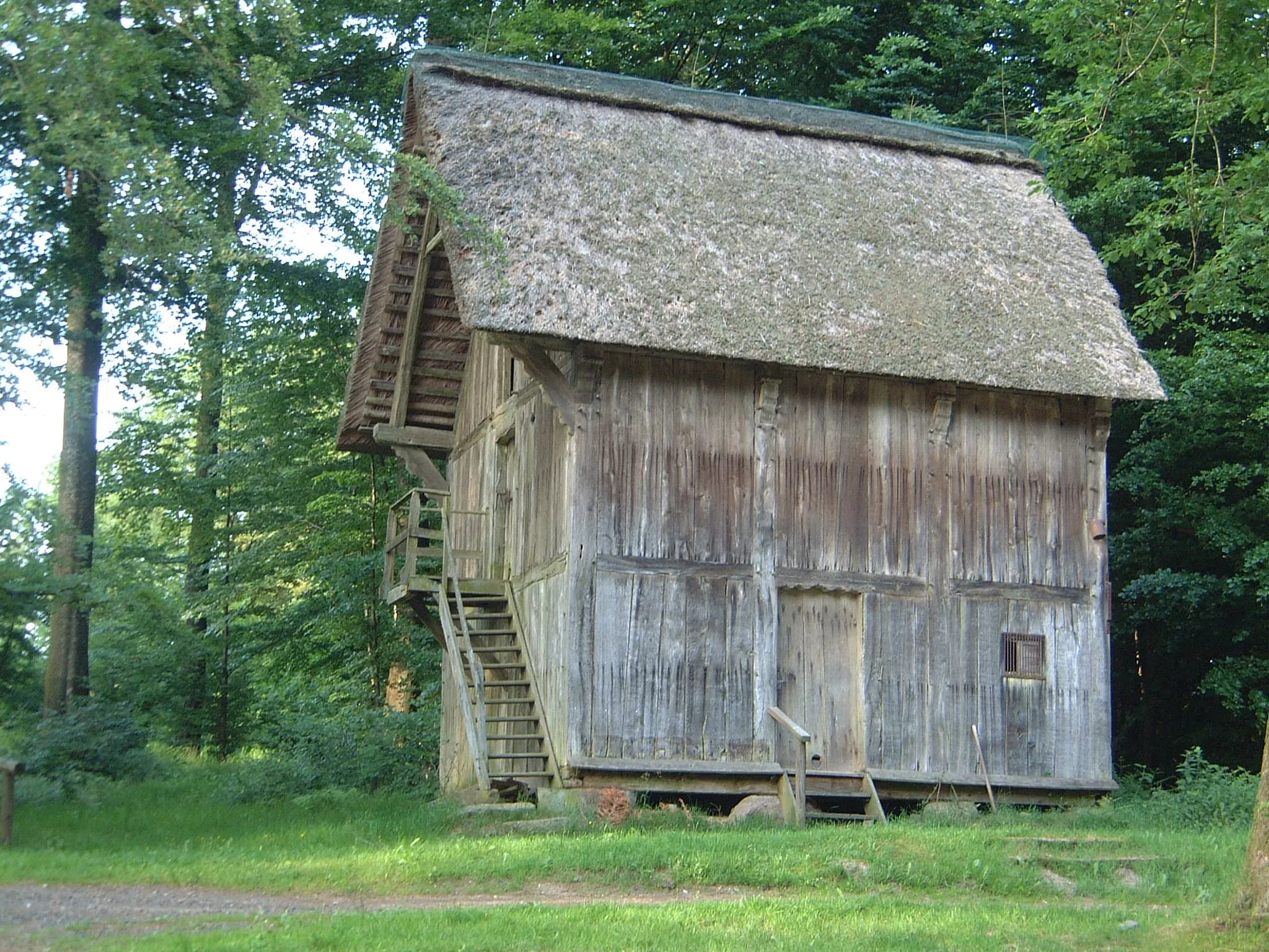 Photo showing: Historischer Speicher in Waldhütten bei Meezen