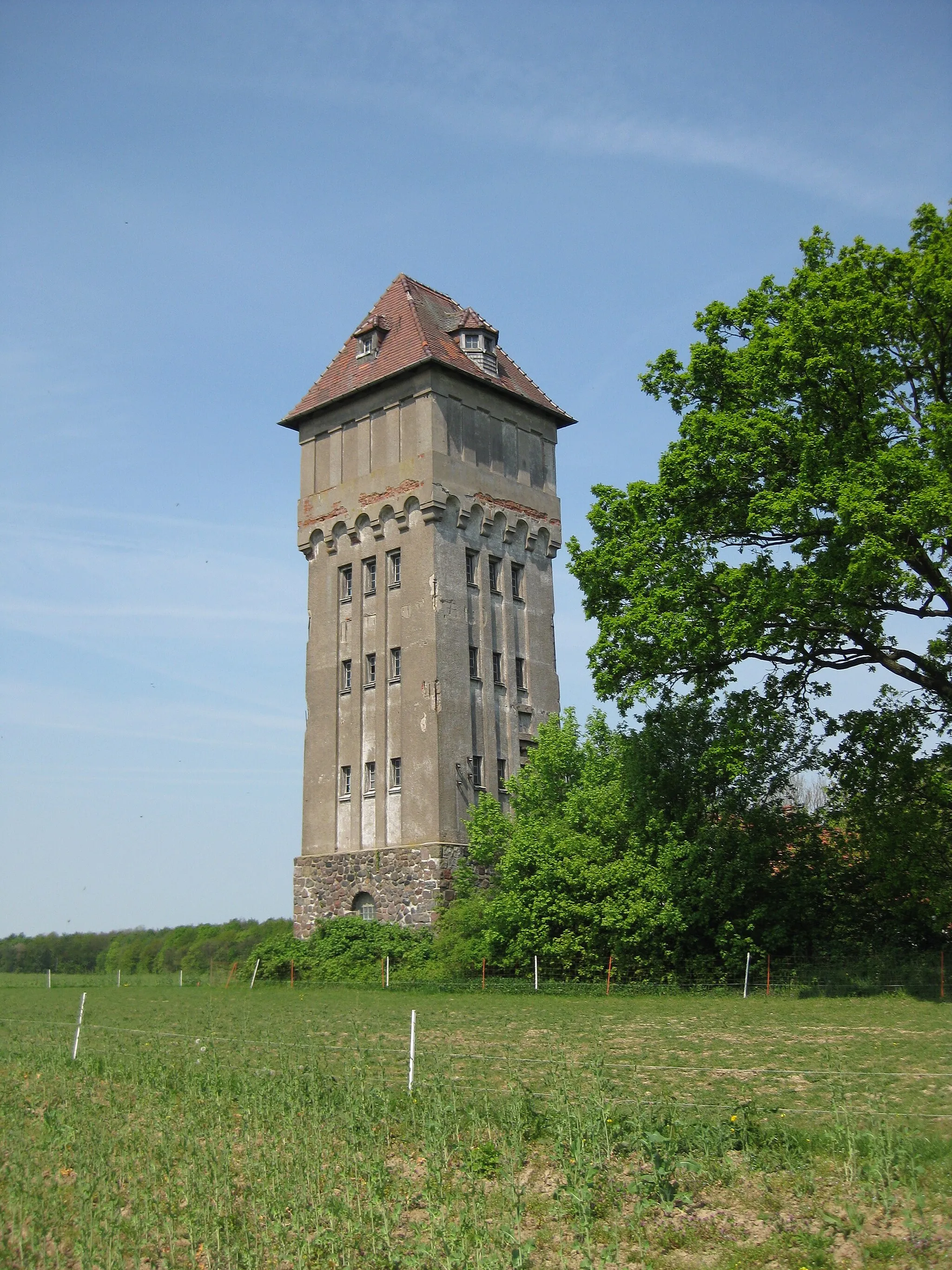 Photo showing: Watertower of Gut Wulmenau, a farm in Westerau, district Kreis Stormarn
