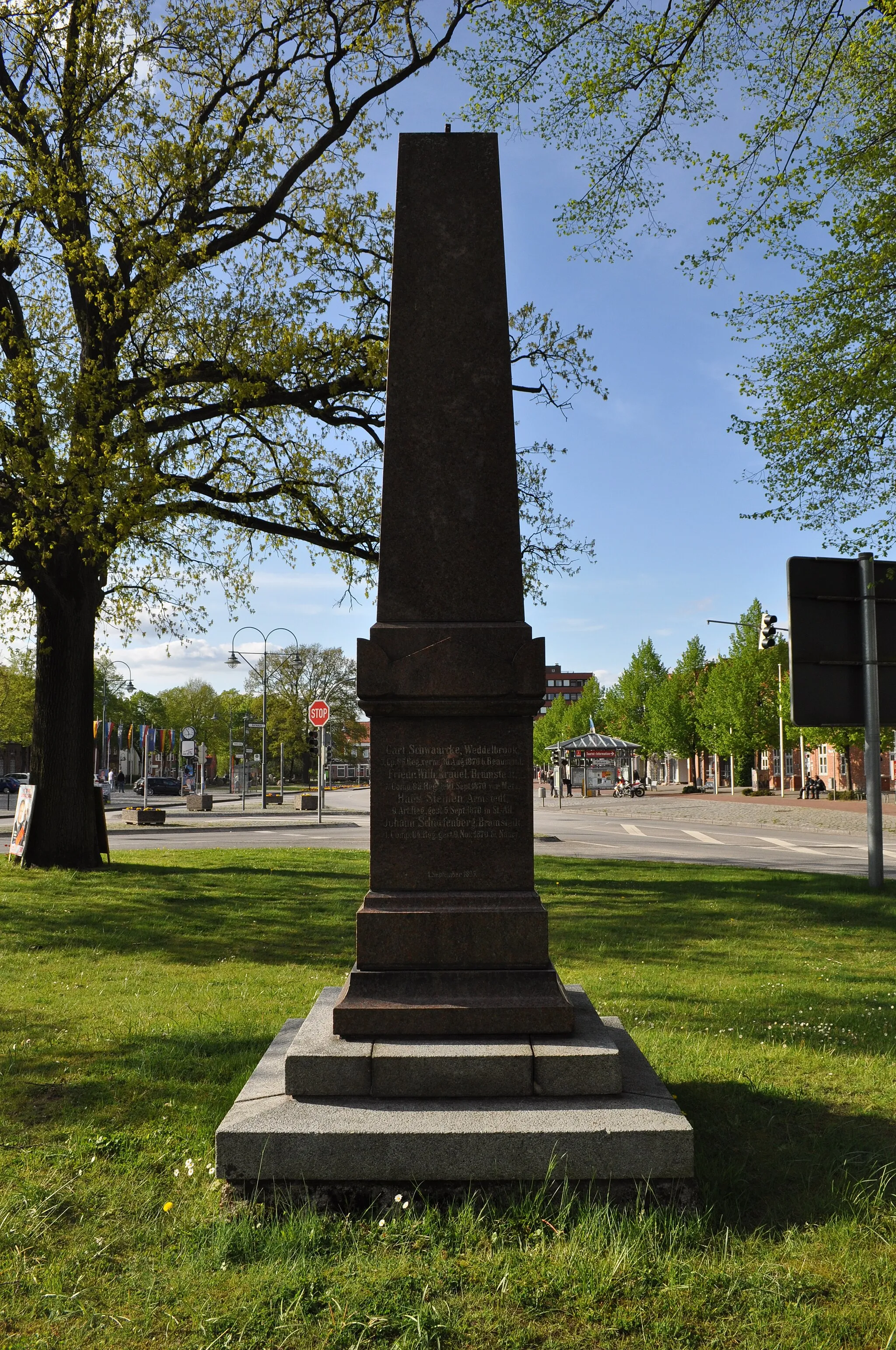 Photo showing: Denkmal für die im Deutsch-Französischen Krieg gefallenen Soldaten des Kirchspiels Bad Bramstedt.