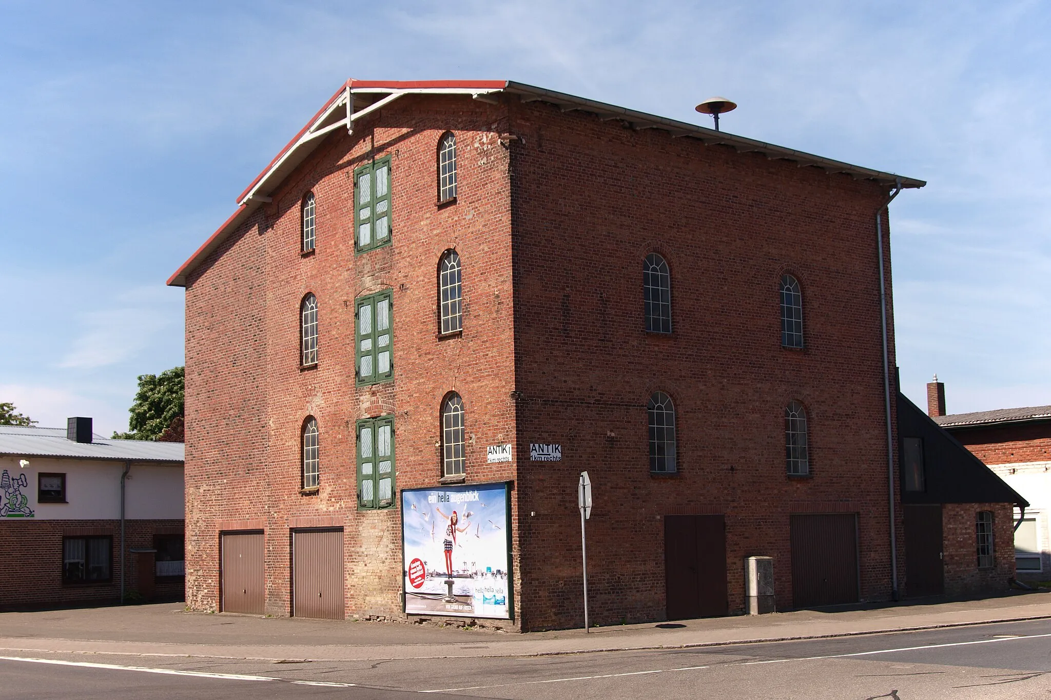 Photo showing: Former fower mill, Hauptstraße 20, Bevern (Holstein), Schleswig-Holstein, Germany. Cultural heritiage monument.
