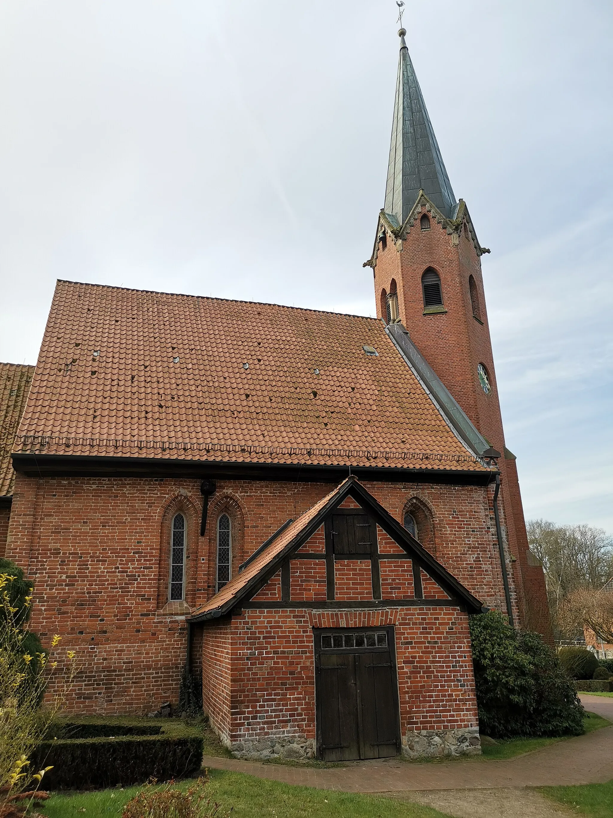 Photo showing: St. Clemens und St. Katharinenkirche (Seedorf) Nordseite