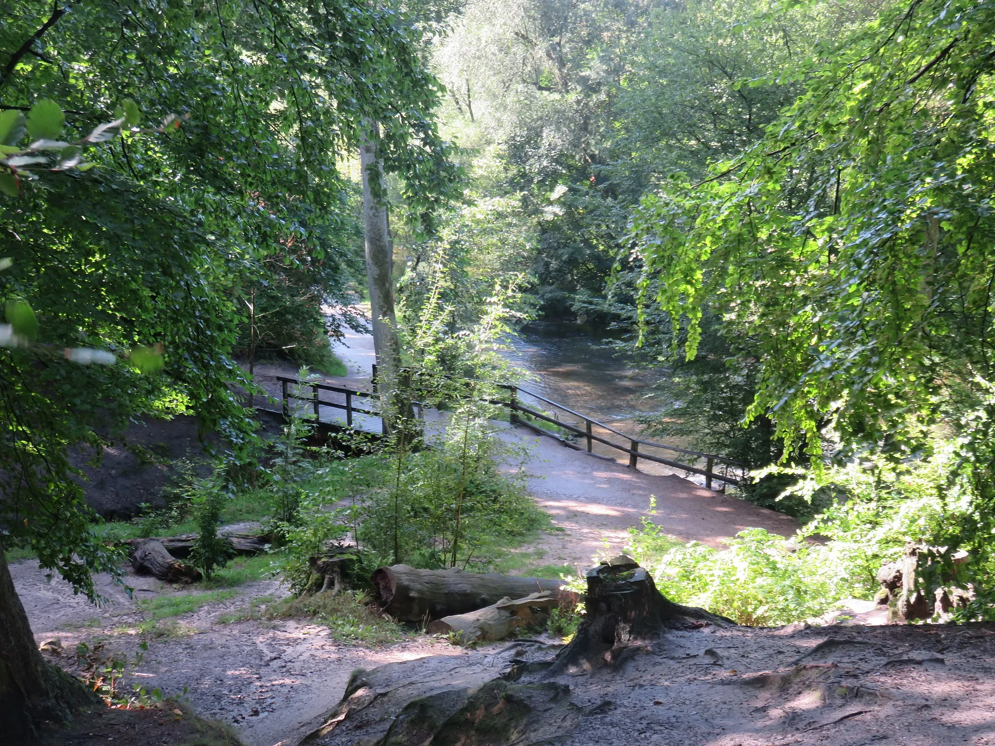 Photo showing: Alsterwanderweg at Randelpark, The Grevenau flows into the Alster