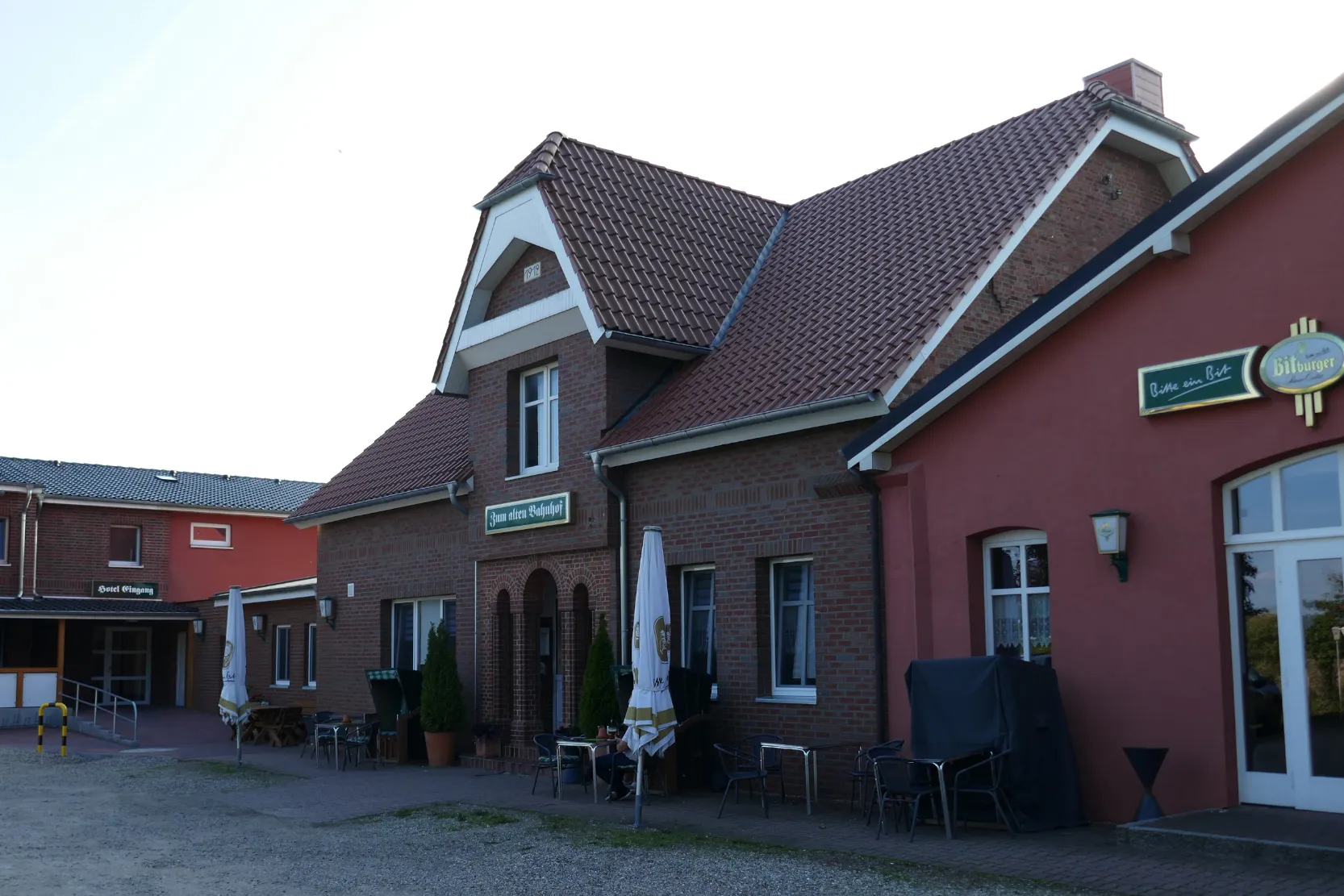 Photo showing: Alter Bahnhof Blunk, heute Hotel und Gaststätte