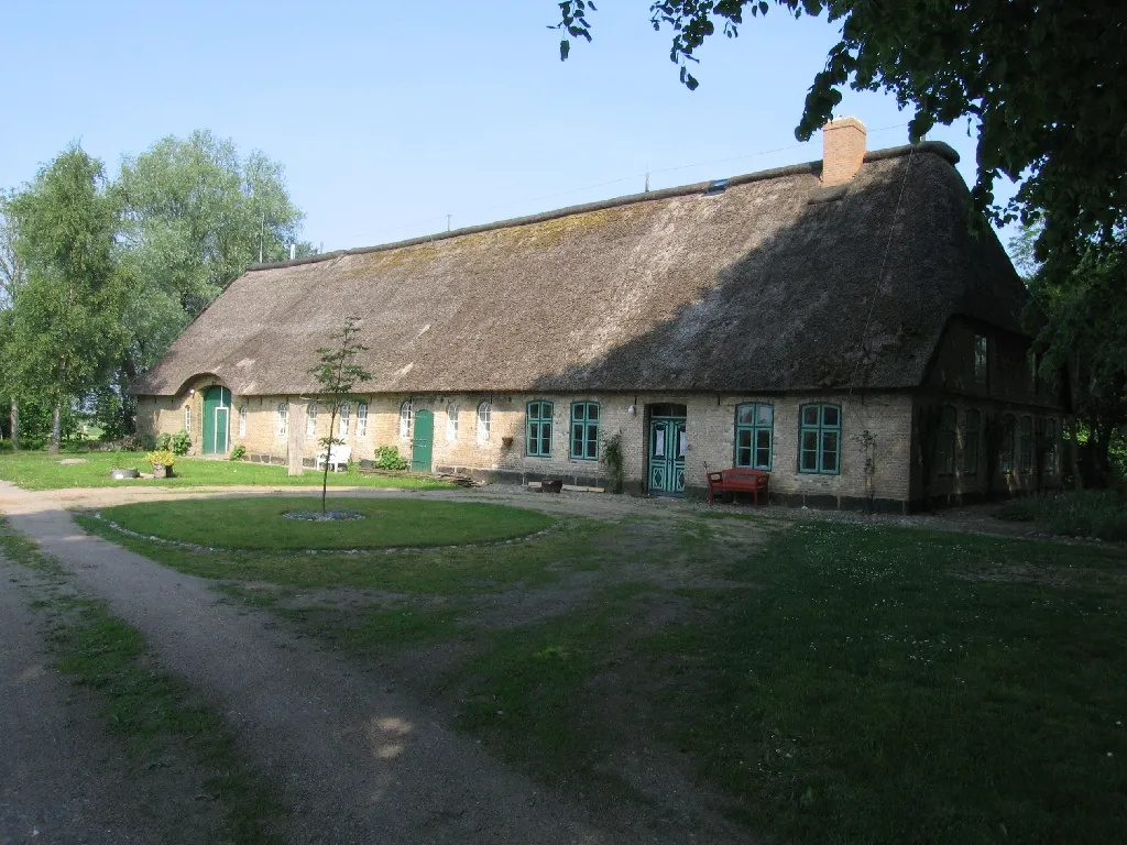 Photo showing: Haus Stamp in Seeth, North Frisia, Germany. An example of a Geestharden house