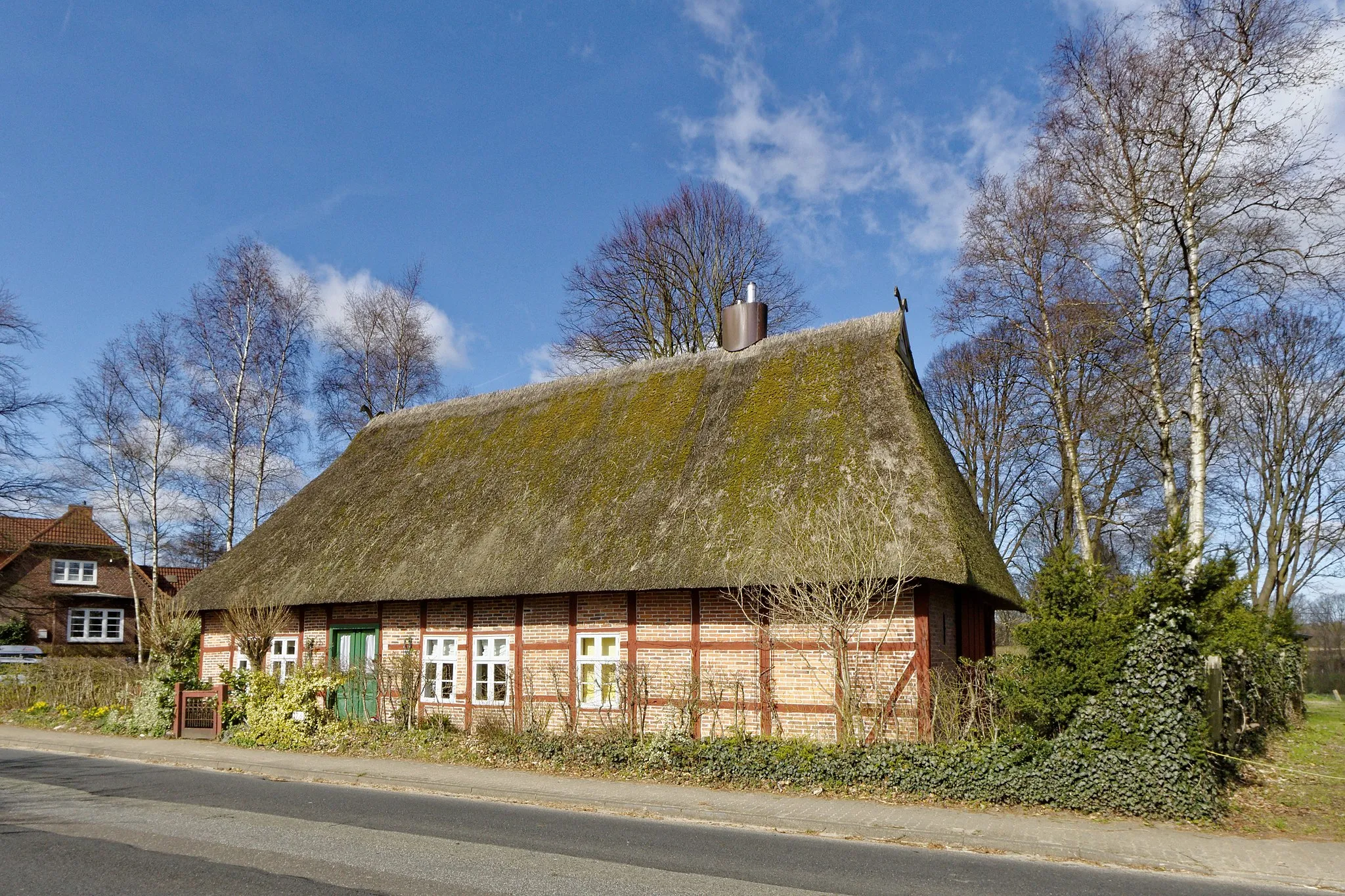 Photo showing: Felde, Dorfstr. 18; ehem. Durchfahrtscheune