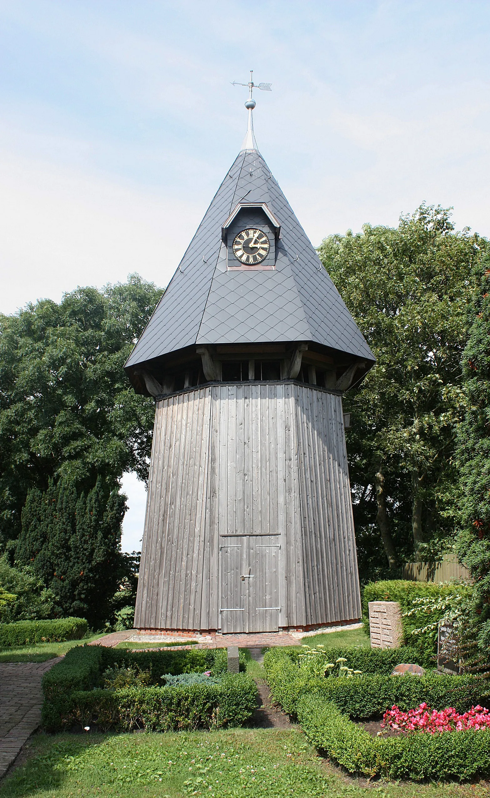 Photo showing: Ockholm, the wooden bell tower