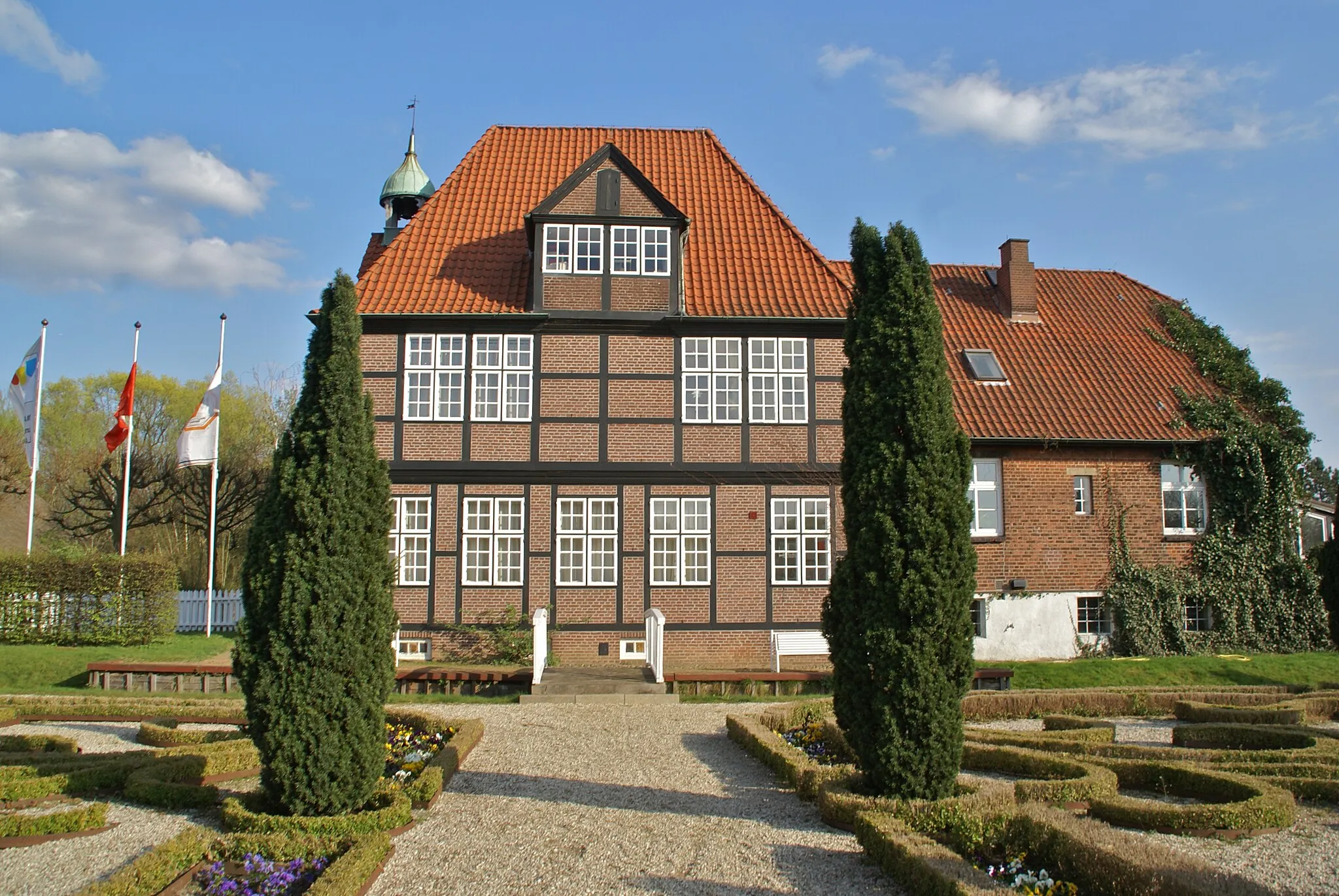 Photo showing: Hamburg (Billwerder), Germany: The museum Deutsches Maler- und Lackierer-Museum: western façade