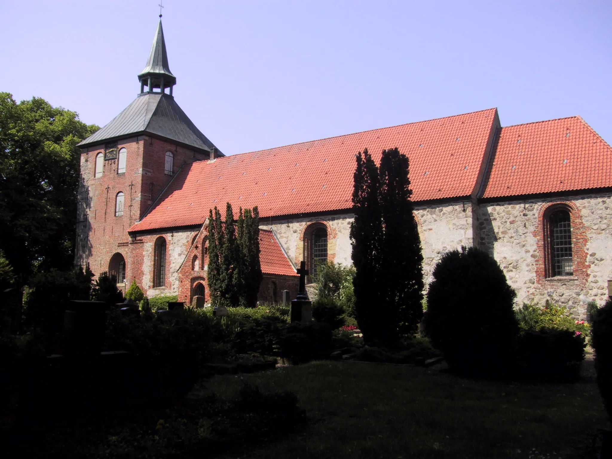 Photo showing: St. Marienkirche in Grundhof, Südseite