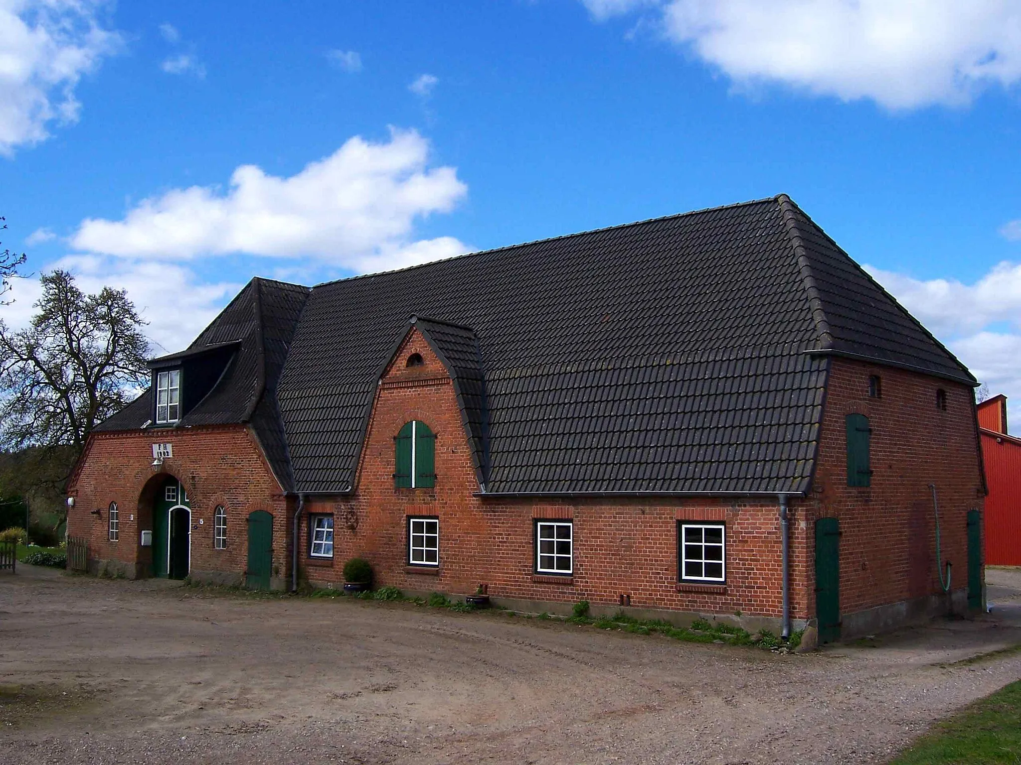 Photo showing: Bauernhaus in Holtsee-Harfe