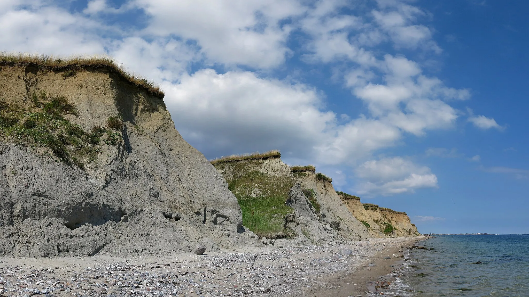 Photo showing: Cliff in south of Schönhagen on the Baltic Sea coast of Schleswig-Holstein
