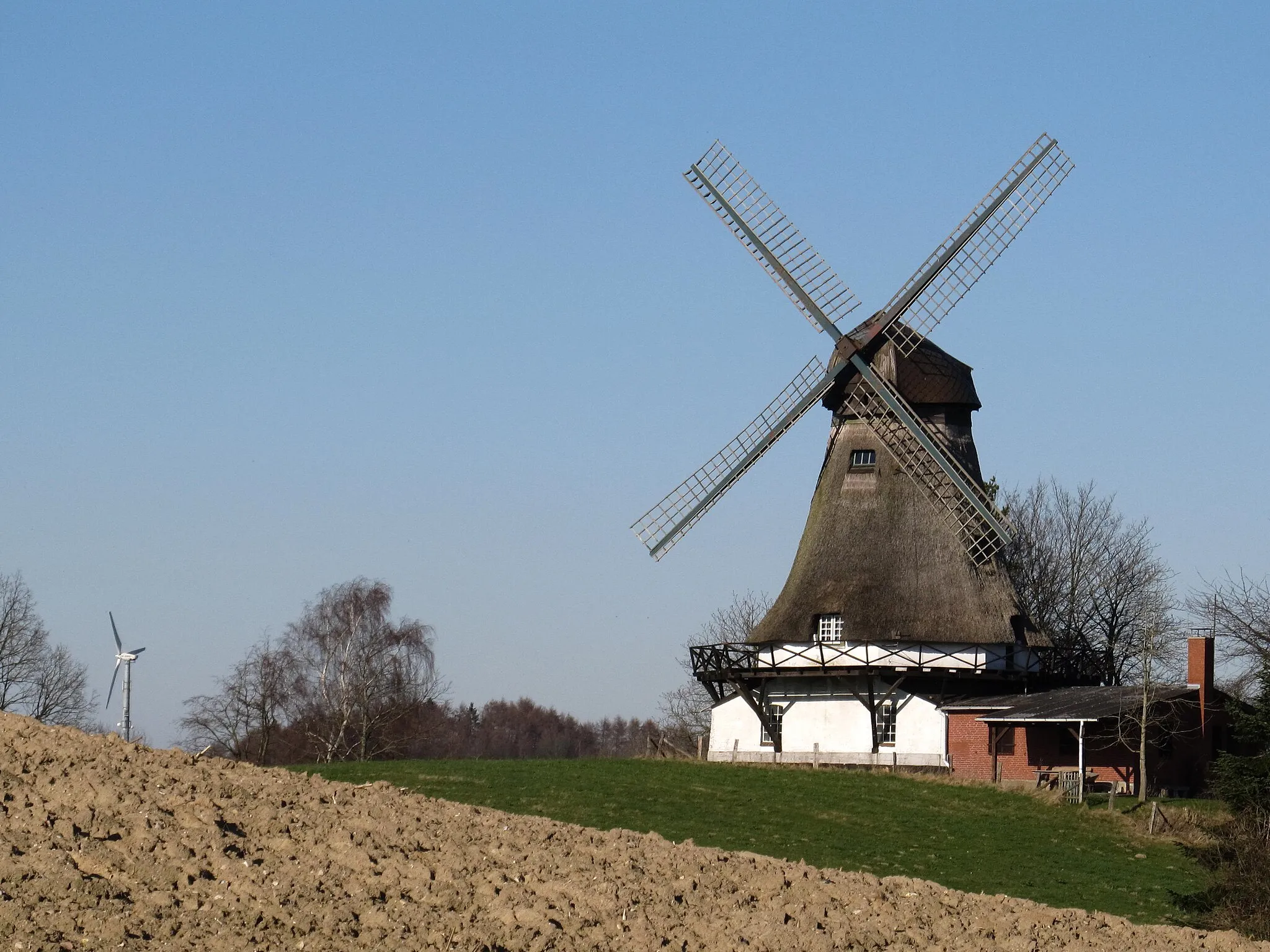 Photo showing: Windmühle, Alter Kieler Weg 23, Klein Barkau (Kreis Plön), Galerieholländer von 1870