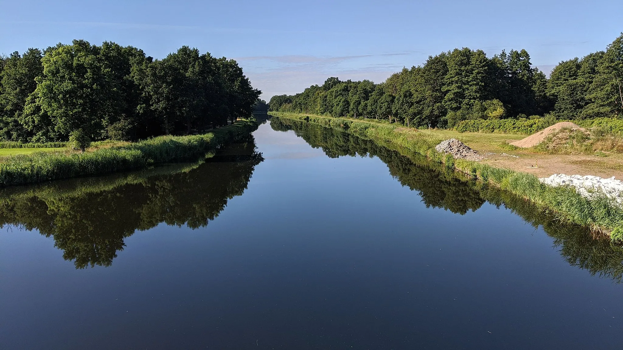 Photo showing: Elbe-Lübeck-Kanal bei Dalldorf, Blick Richtung Süden