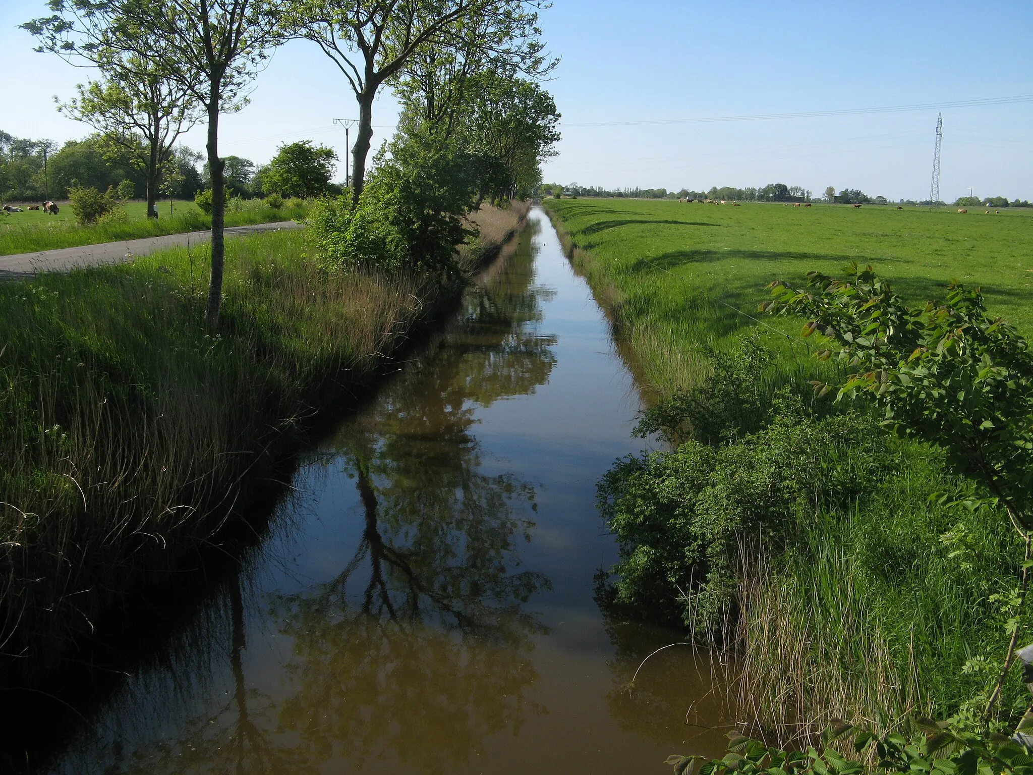 Photo showing: Norderbootfahrt canal in Kotzenbüll, North Frisia, Germany