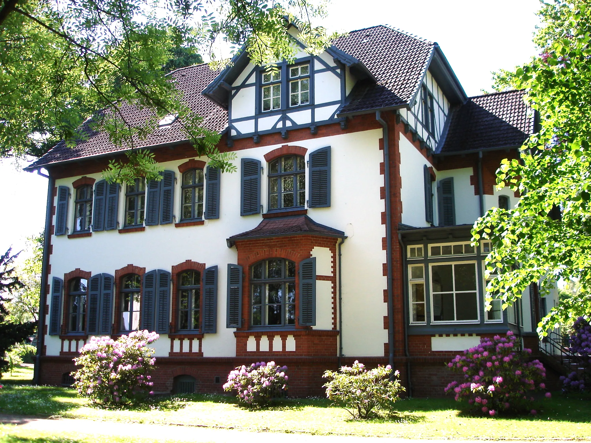 Photo showing: Das ehemalige Kommandantenhaus des Lockstedter Lagers, heute Sitz der Verwaltung.