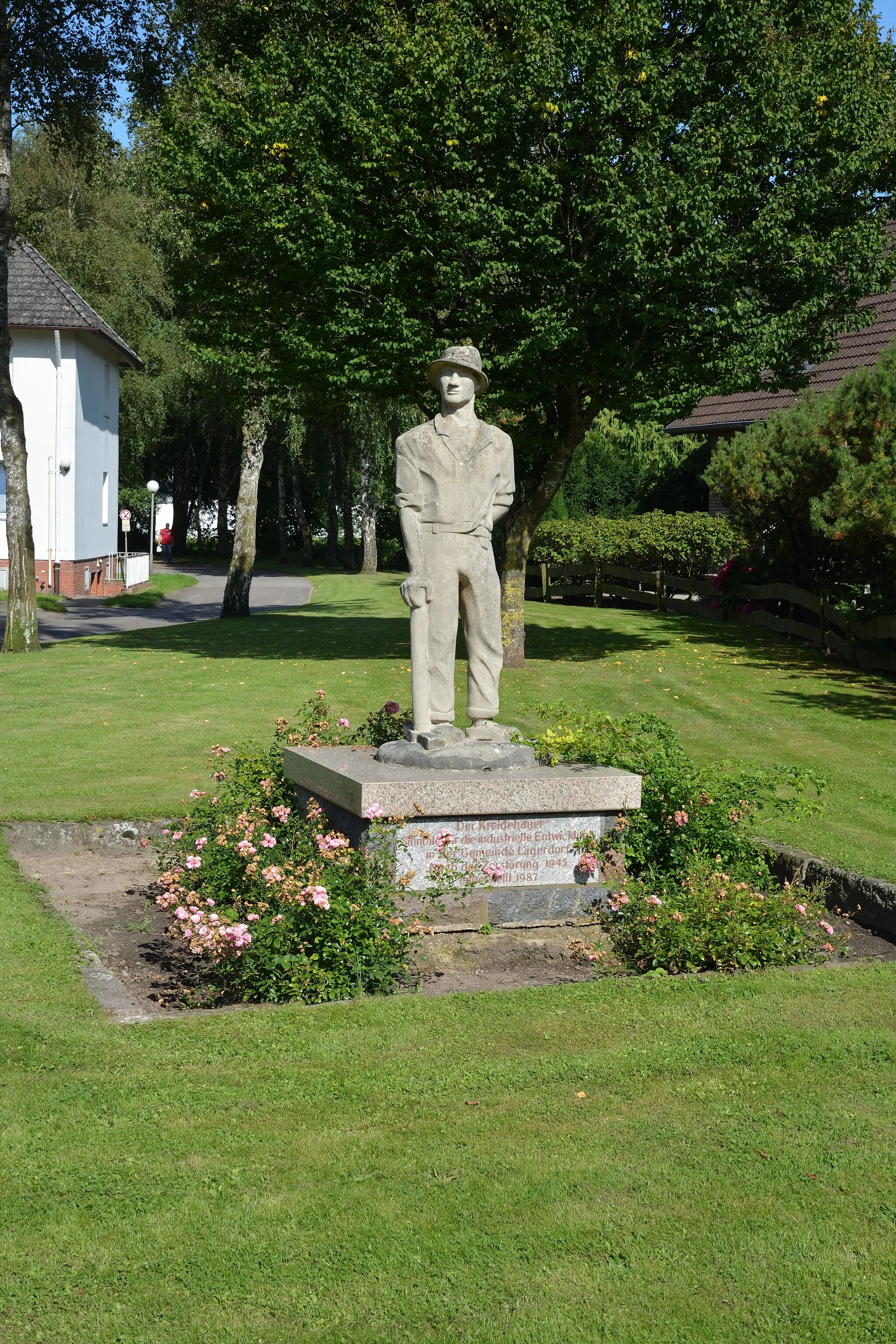 Photo showing: Das Denkmal "Der Kreidehauer" in Lägerdorf.