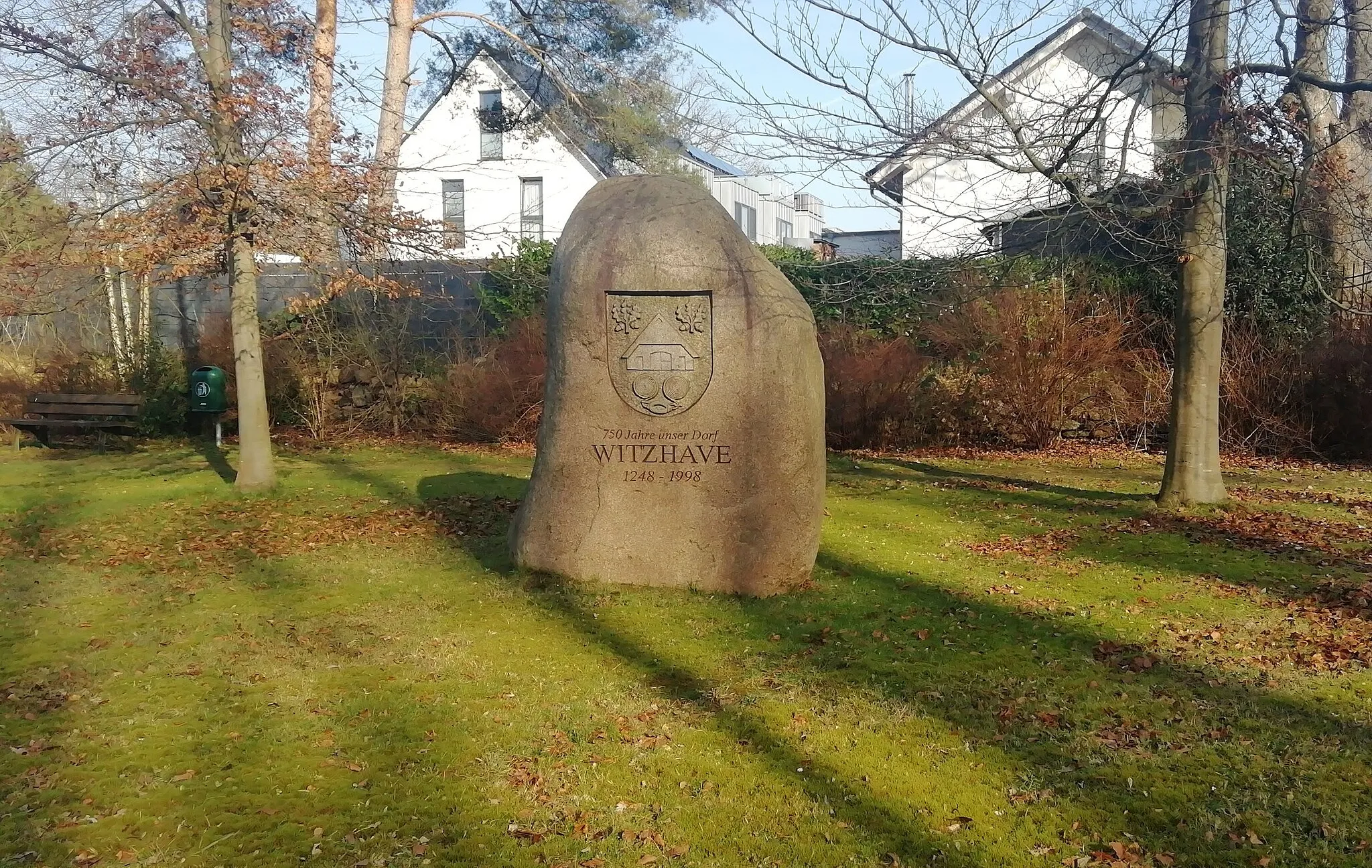 Photo showing: 750 year commemoration stone in the centre of Witzhave