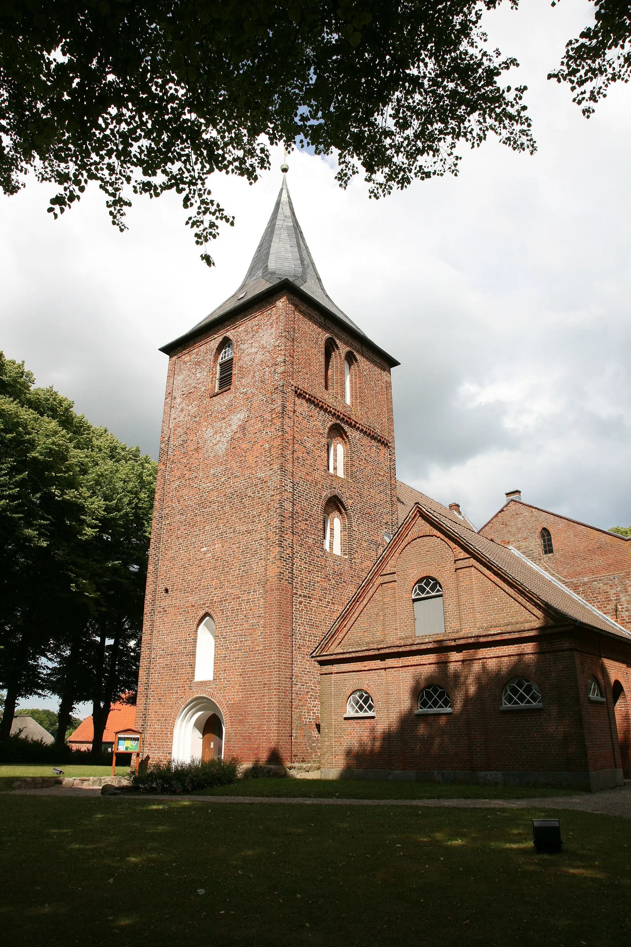 Photo showing: St.Antonius Kirche is a church in Neukirchen, Ostholstein, Schleswig-Holstein
