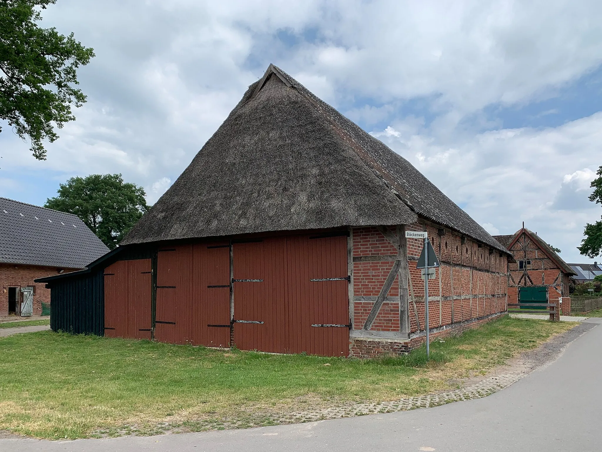 Photo showing: Denkmalgeschützte Scheune in Rottorf