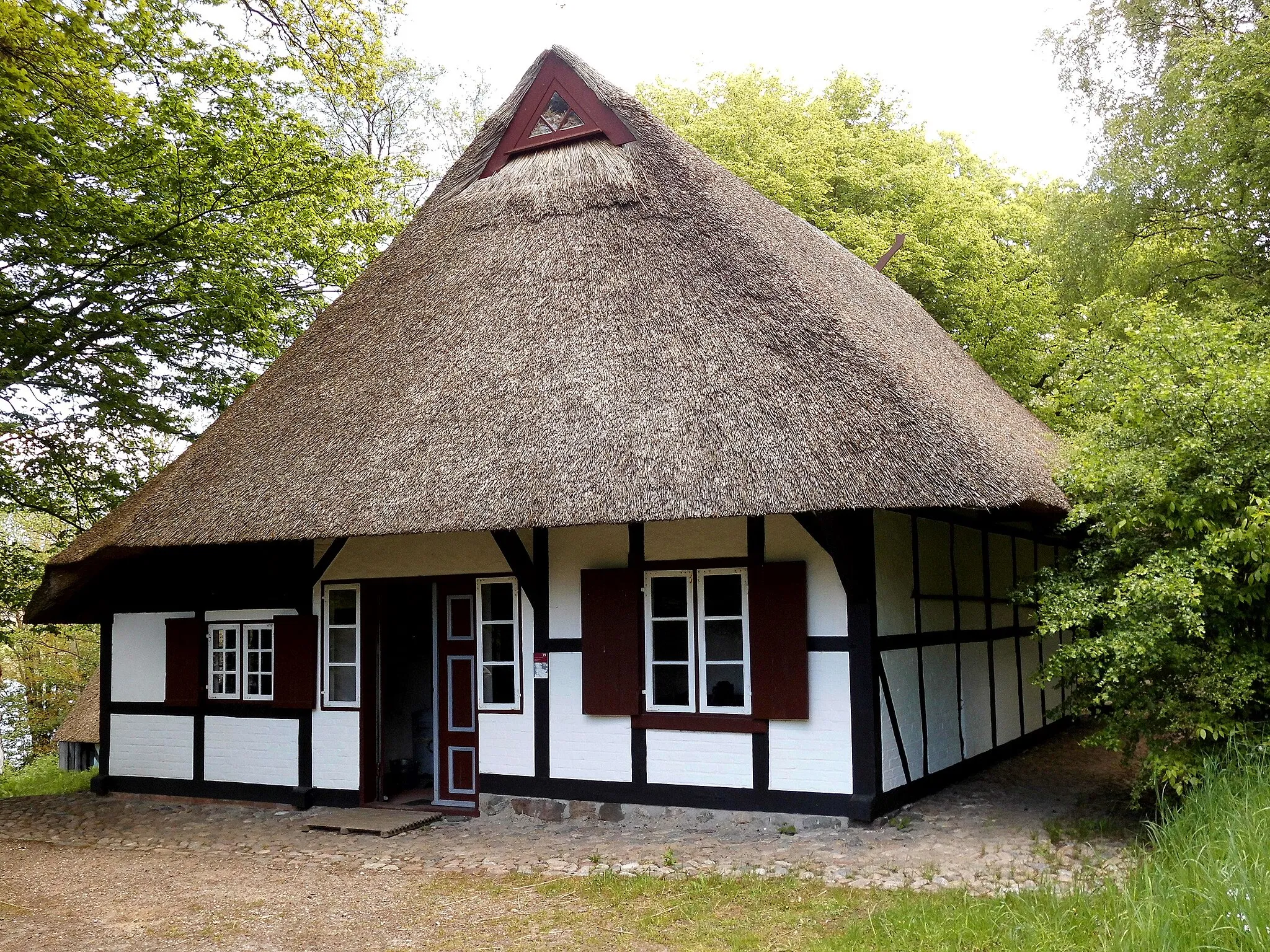 Photo showing: Fischerhaus aus Gothmund. Erbaut im 18. Jahrhundert, Wiederaufbau 1968.