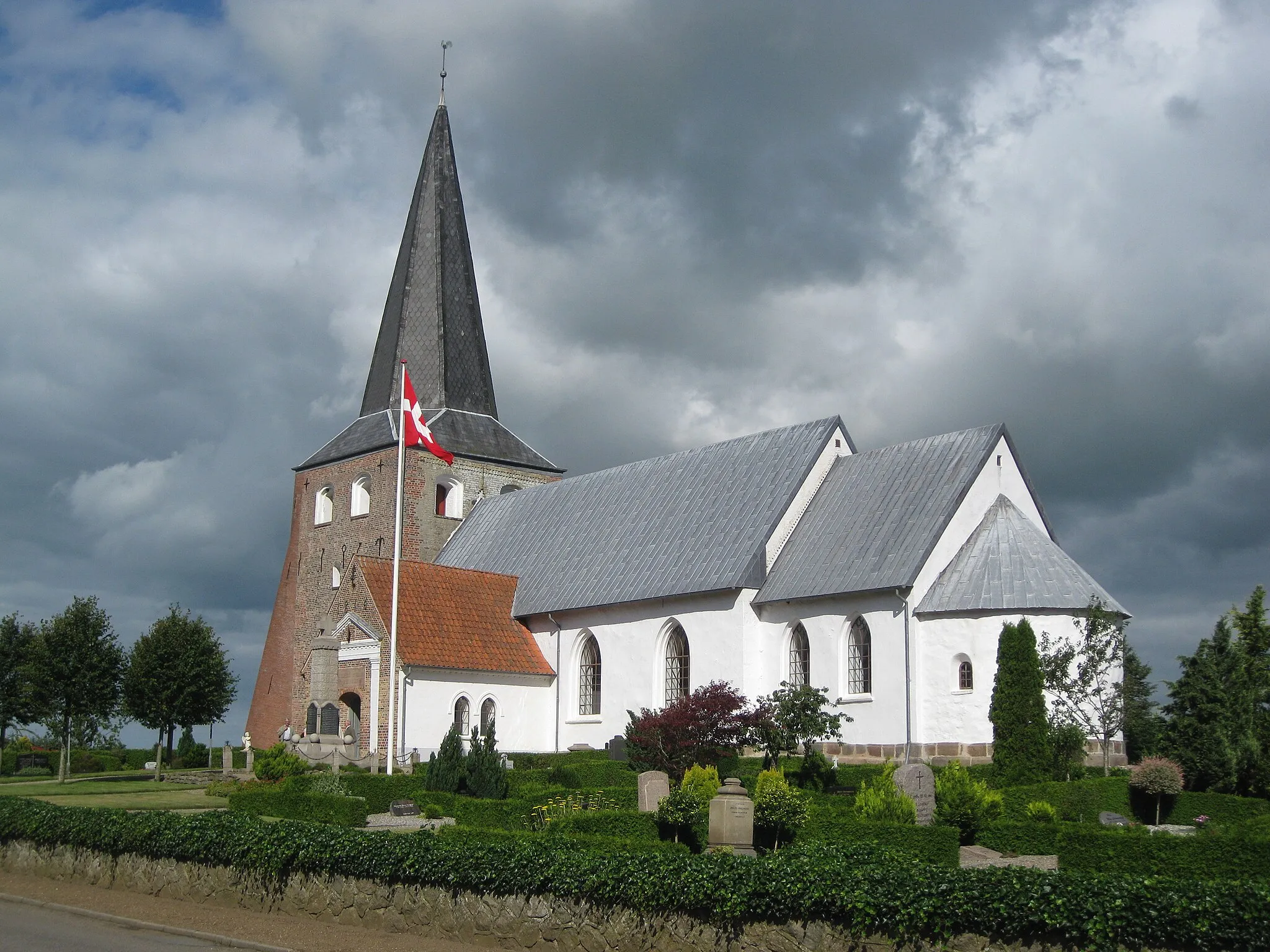 Photo showing: The church "Bjolderup Kirke" nearby the small town "Bolderslev". The town is located in Southern Jutland in south Denmark.