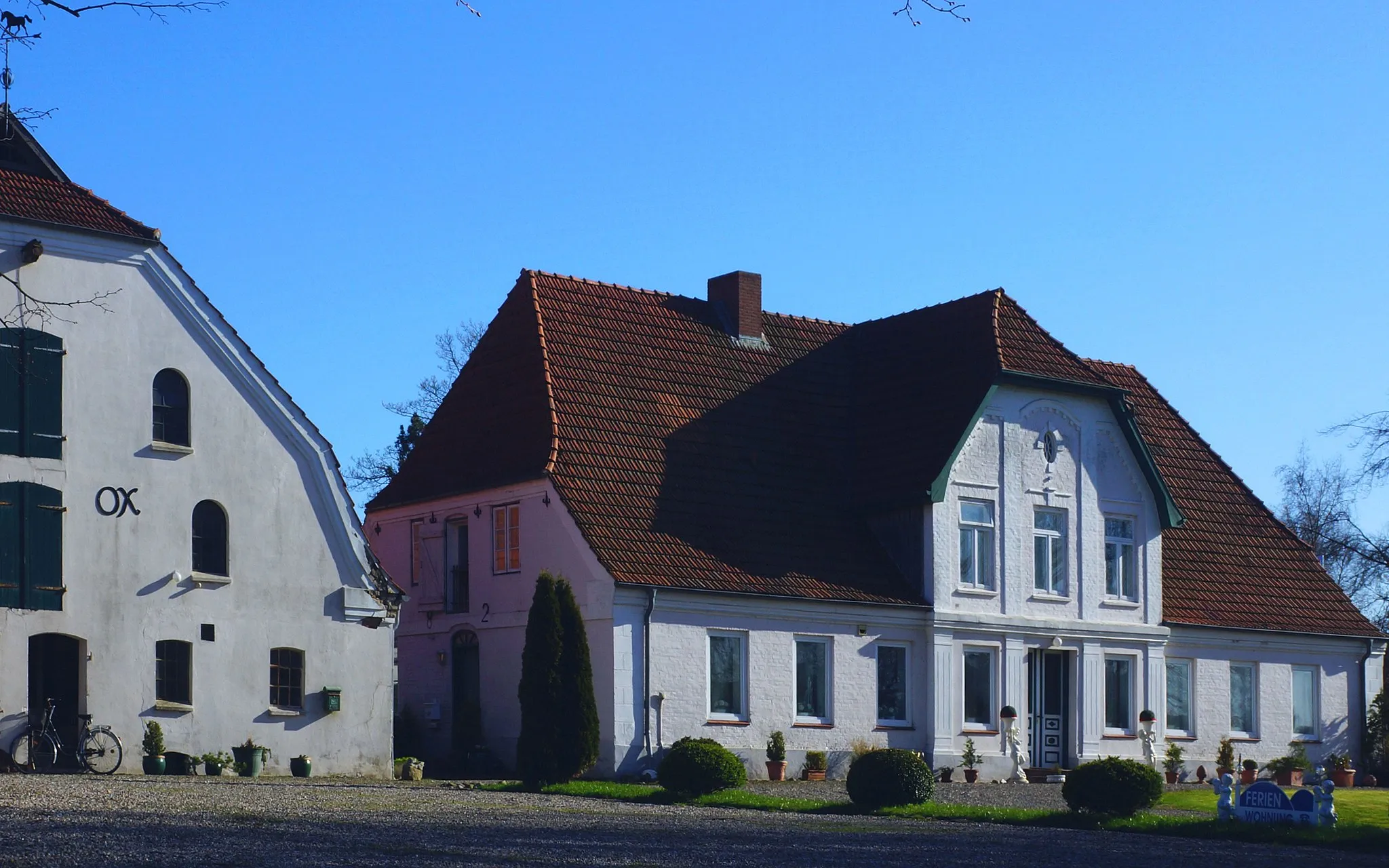 Photo showing: Hofgut von 1824 in Steinberg Ostsee Gestüt Chapulin - Foto 2013 Wolfgang Pehlemann DSC02142