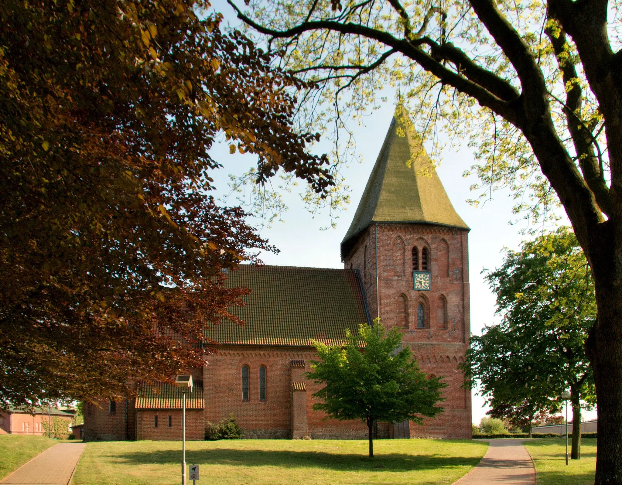 Photo showing: Evangelische Kirche Zarpen